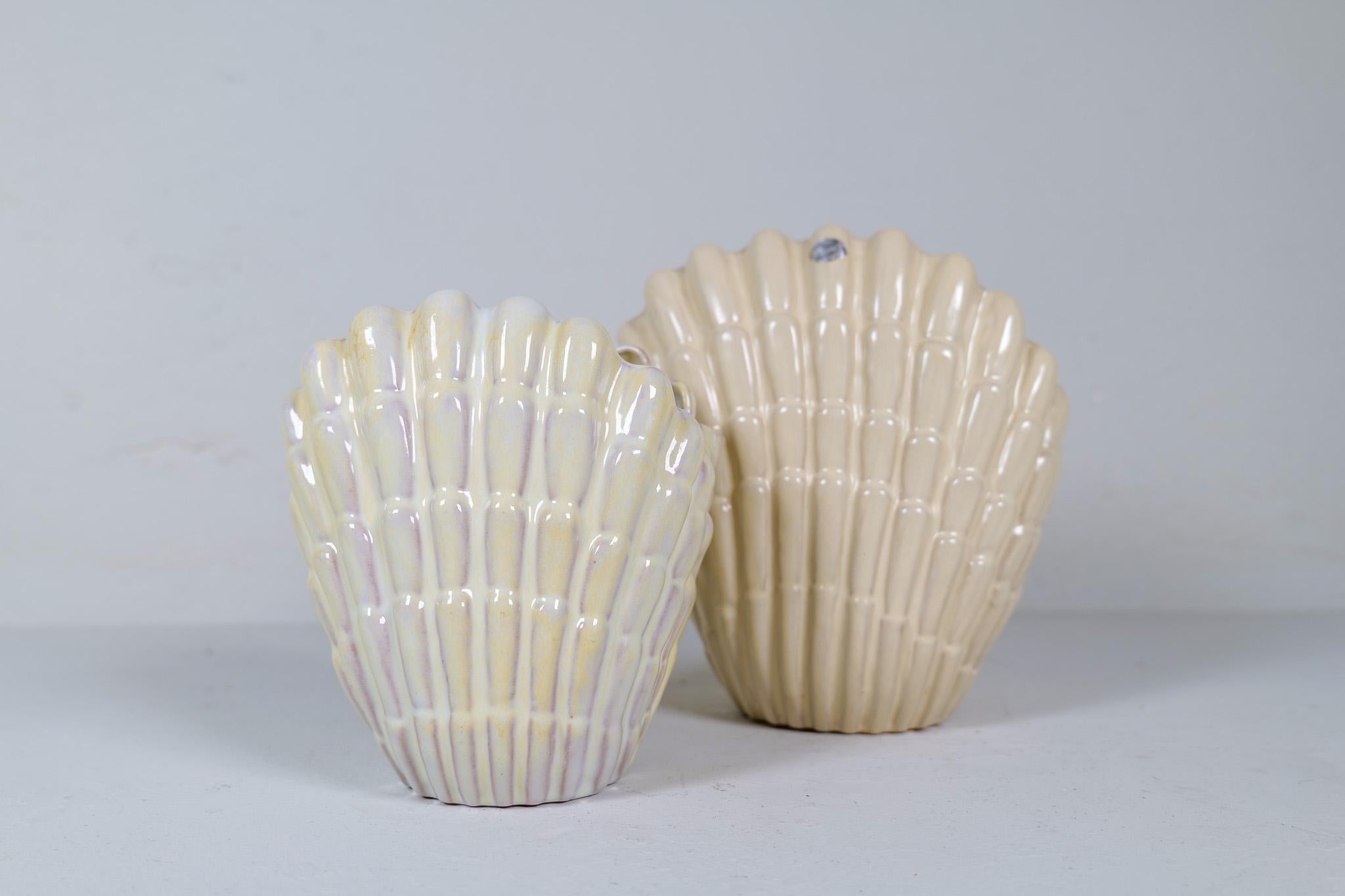 Mid-Century Modern Midcentury Modern Pair of Seashell Vases by Vicke Lindstrand , Sweden For Sale