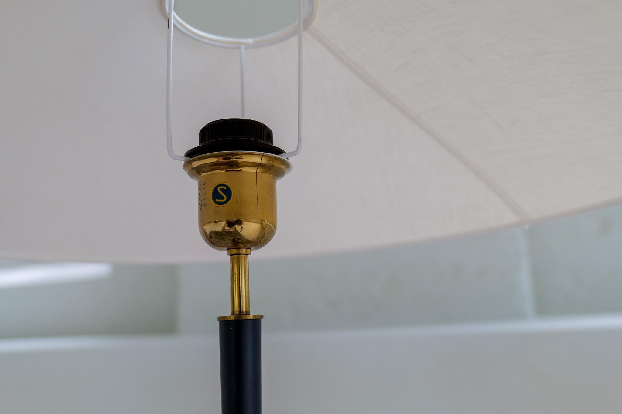 Paire de lampes de table modernes du milieu du siècle en laiton et fonte ASEA, Suède, années 1950 en vente 8