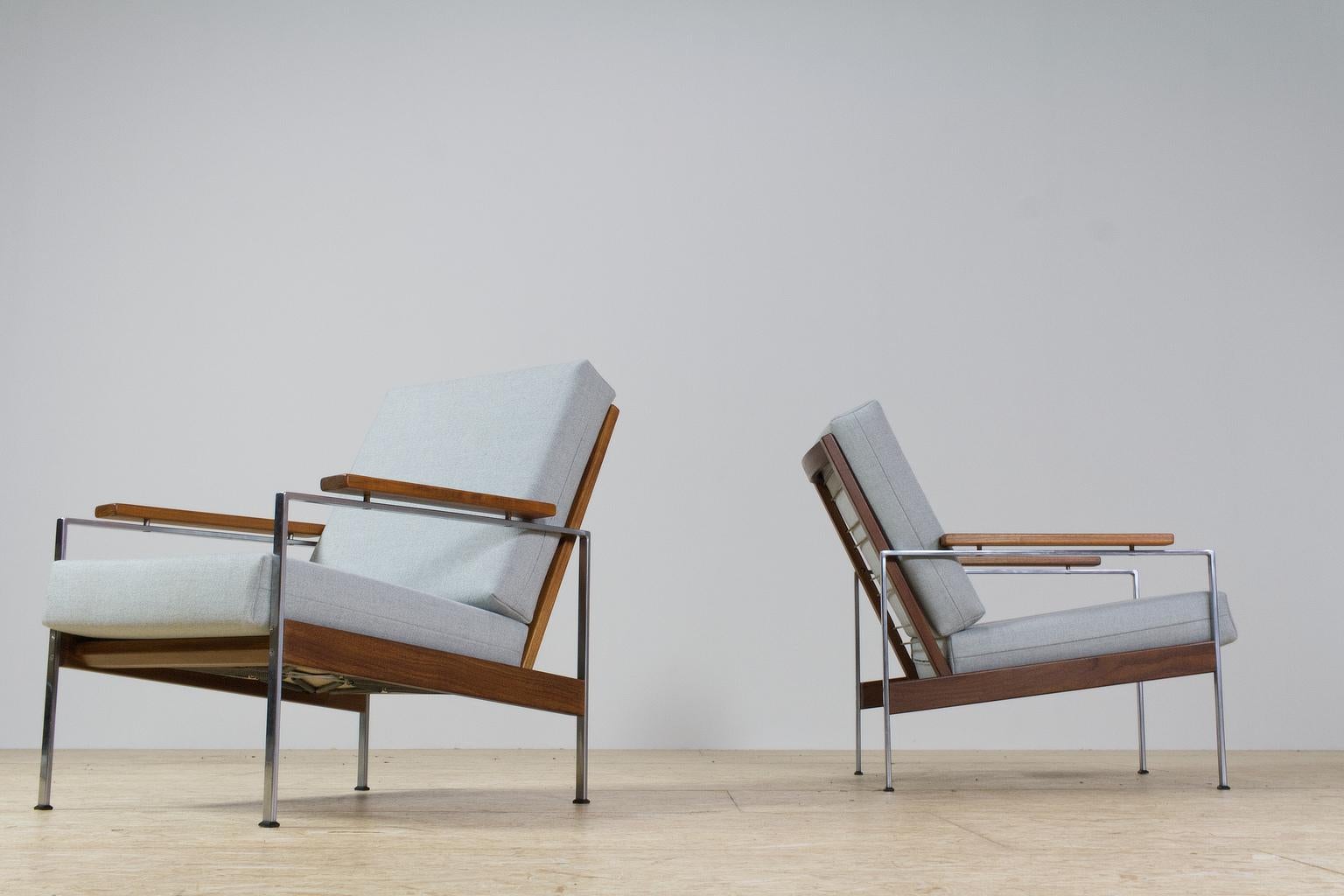Dutch Mid-Century Modern Parry Set of Two Lounge Chairs Model Lotus in Teak and Grey