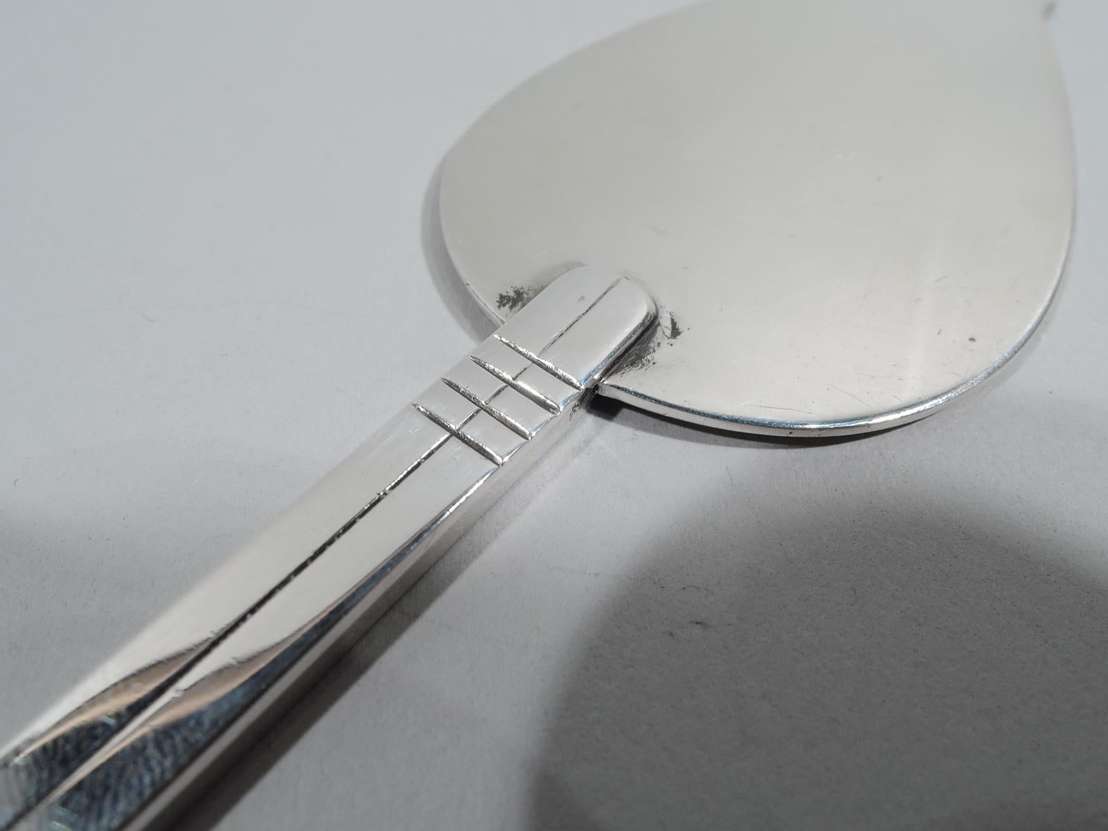 Mid-Century Modern Pastry Server by La Paglia for Georg Jensen USA In Excellent Condition In New York, NY