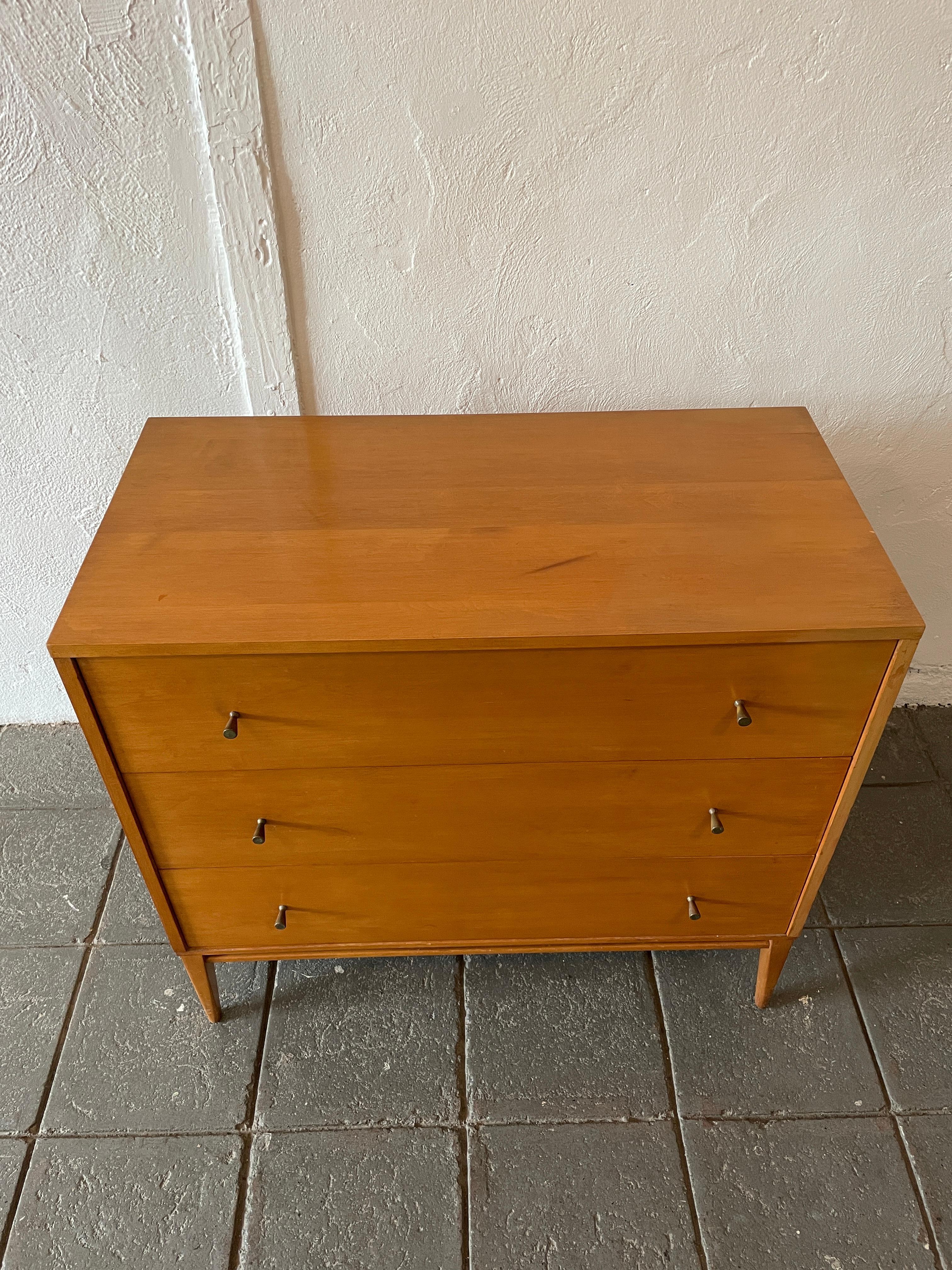 Vintage mid-century Paul McCobb 3-drawer dresser Planner Group #1508. Beautiful dresser by Paul McCobb circa 1950s Planner Group, 3 drawer, solid maple, blonde finish, brass pulls, Wood legs base. Clean inside and out all drawers slide smooth.