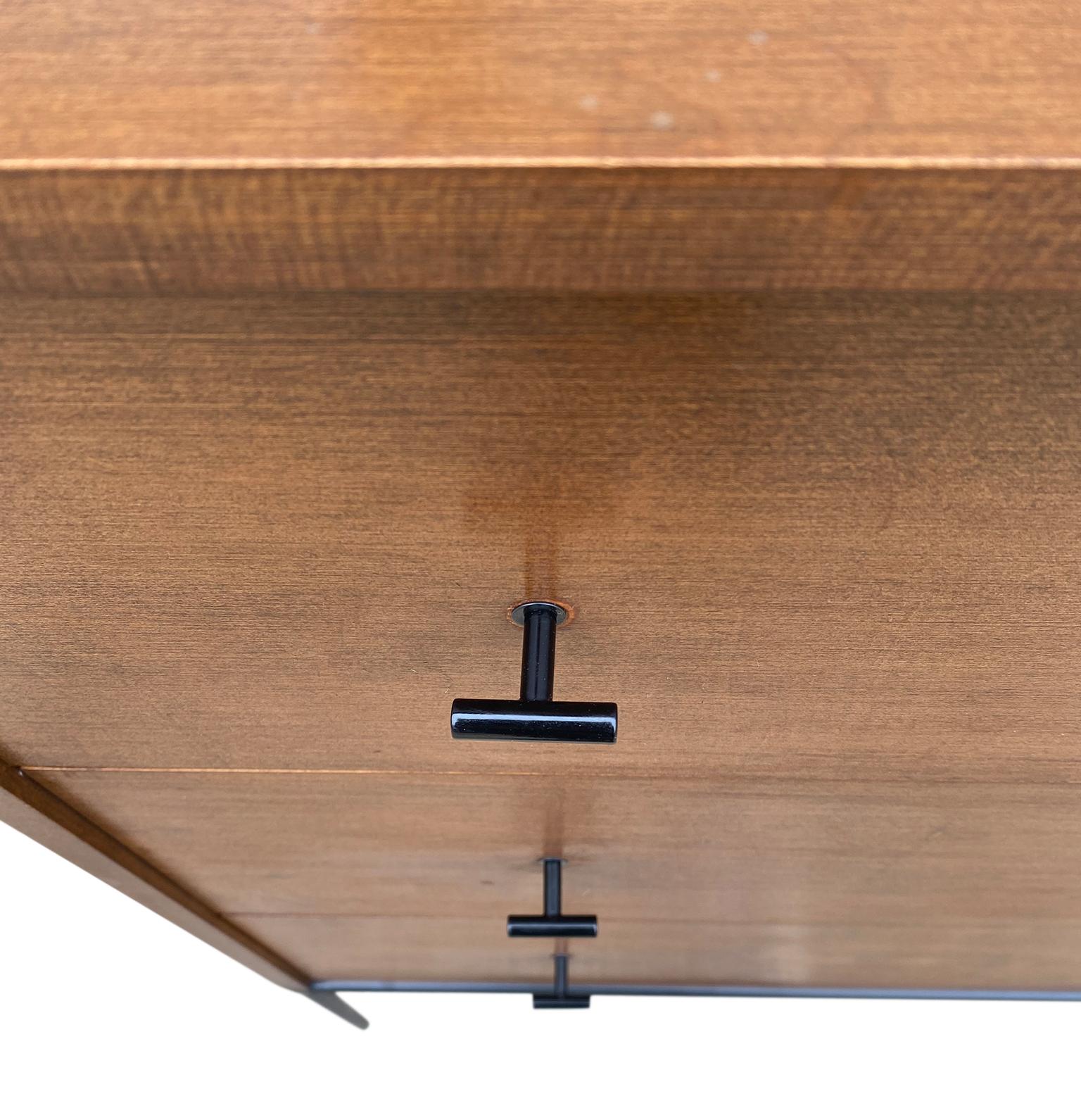 American Midcentury Modern Paul McCobb 3-Drawer Dresser #1508 Maple Walnut Finish T Pulls