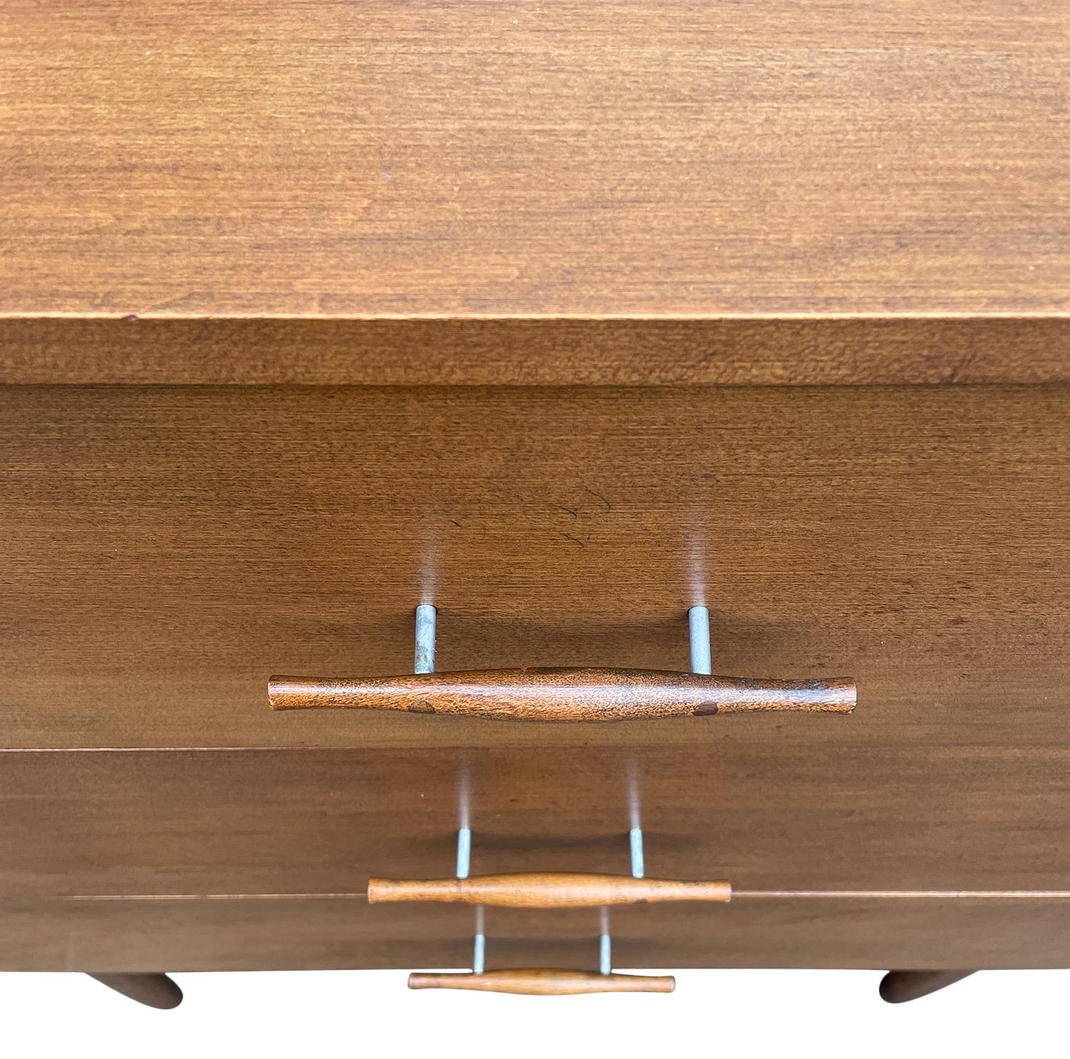 Woodwork Midcentury Modern Paul McCobb 3-Drawer Dresser #1508 Walnut Finish Pull Handles For Sale