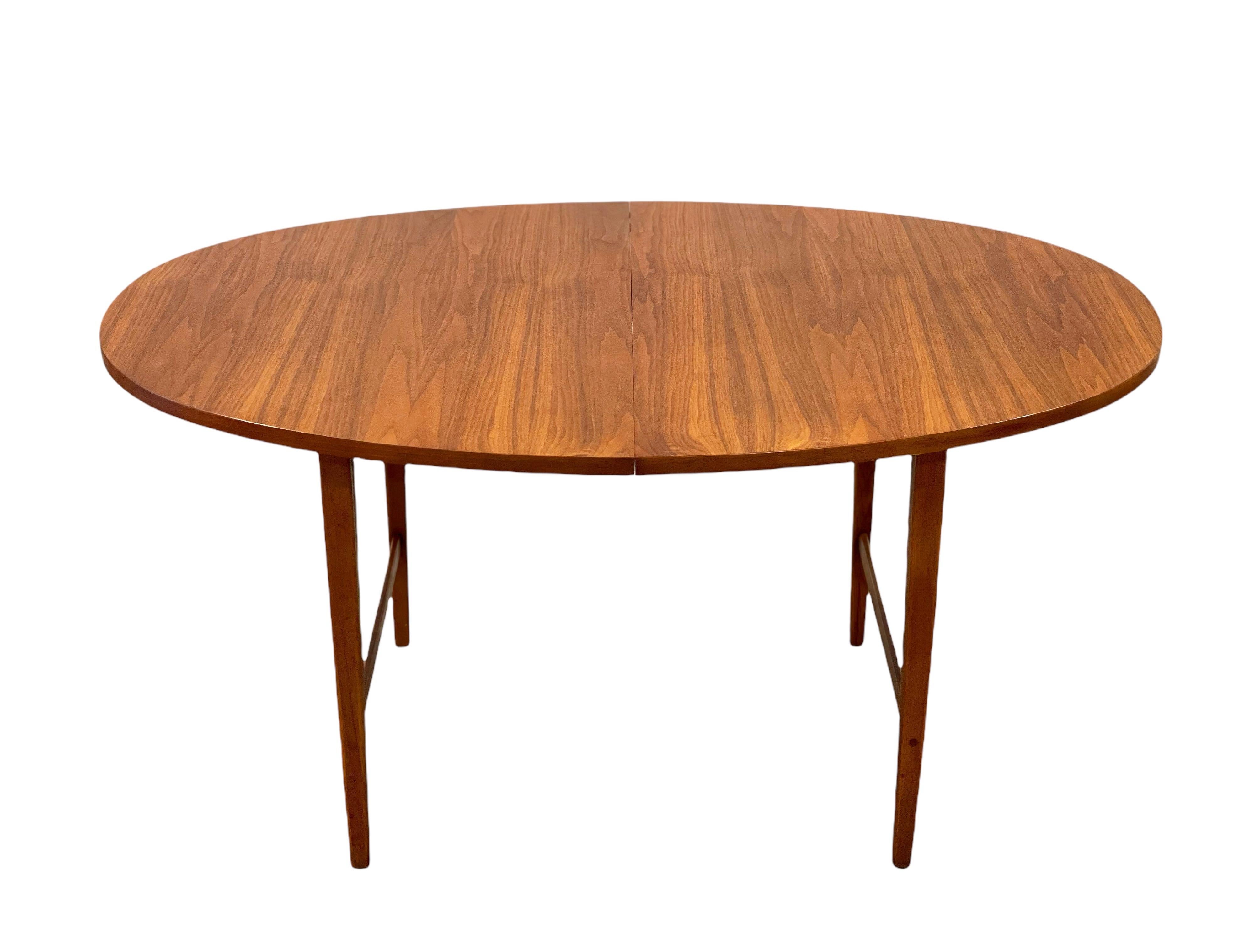 Mid-Century Modern Midcentury Modern Paul McCobb Walnut Oval Dining Table, Components Line