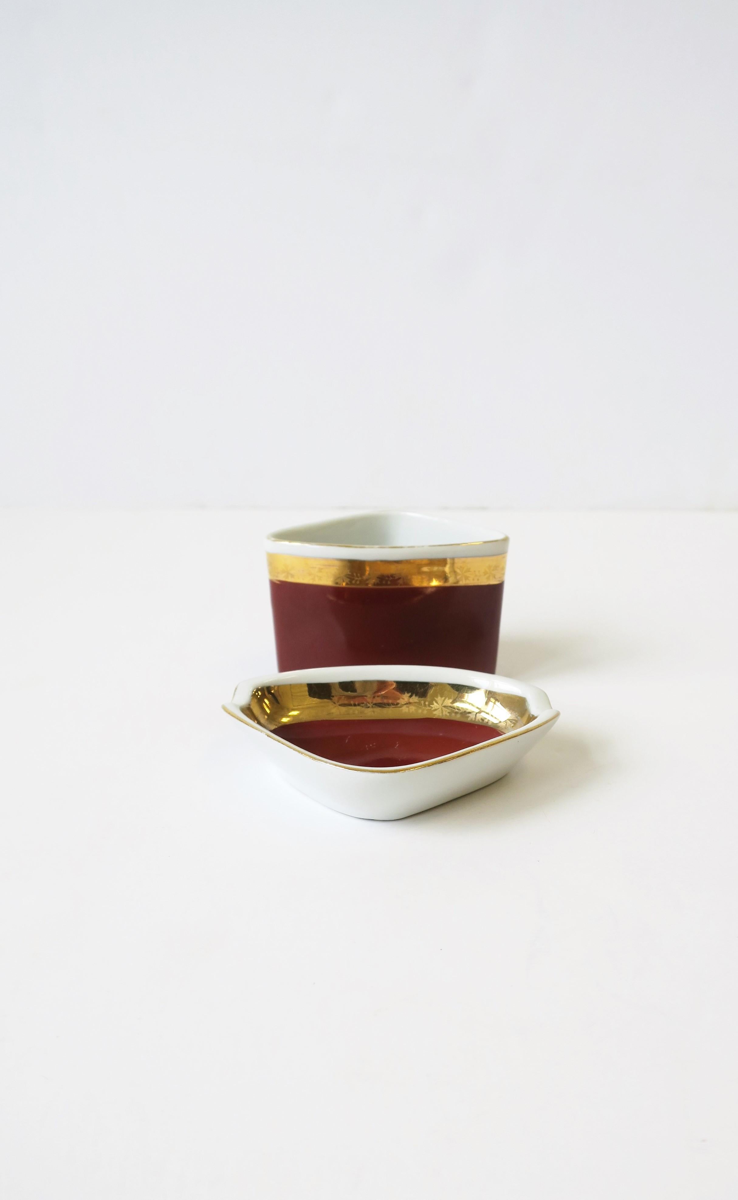 Hungarian Midcentury Modern Porcelain Ashtray and Cigarette Holder Set from Hungary For Sale