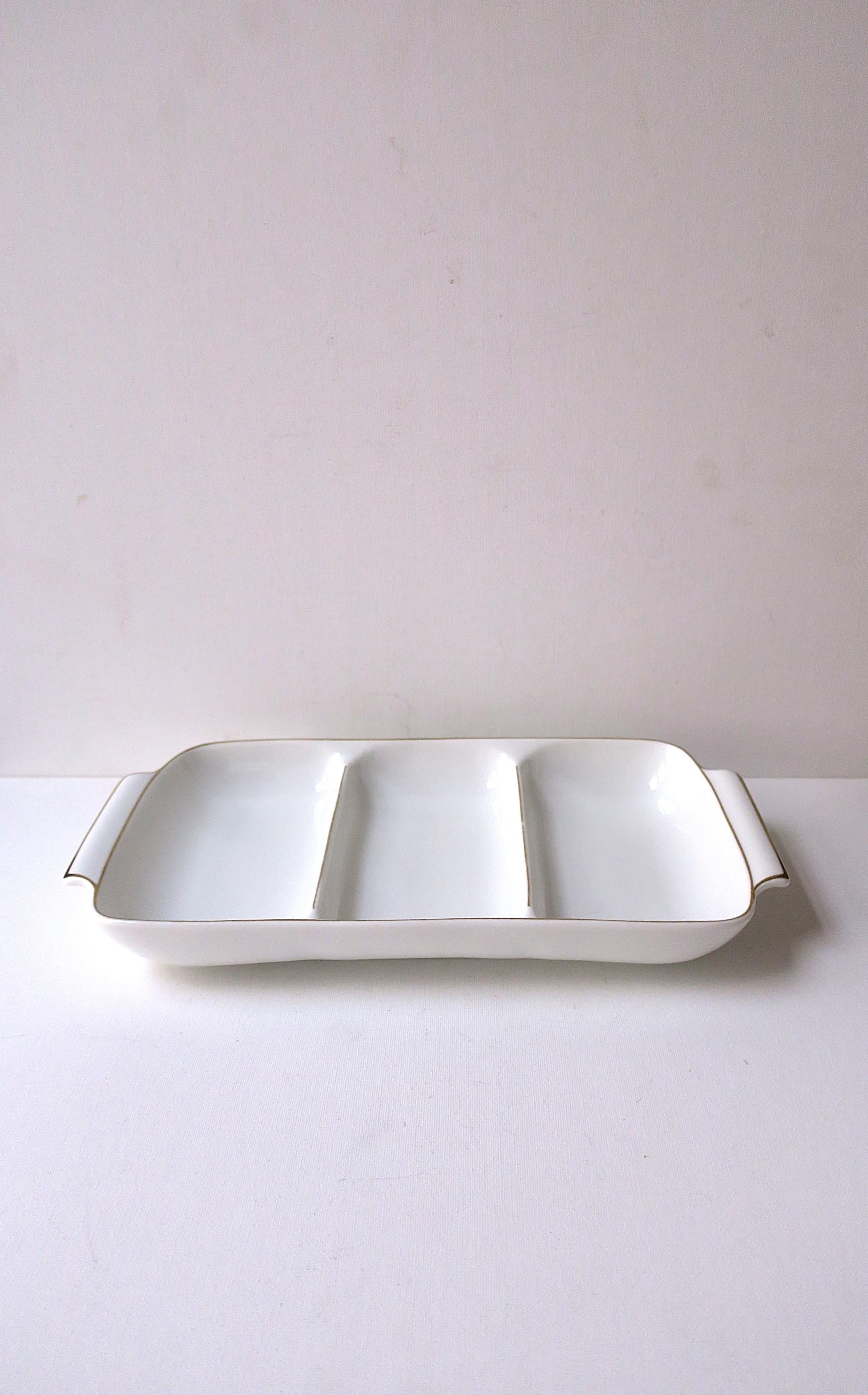 Portugais Plateau de service en porcelaine The Moderns en vente