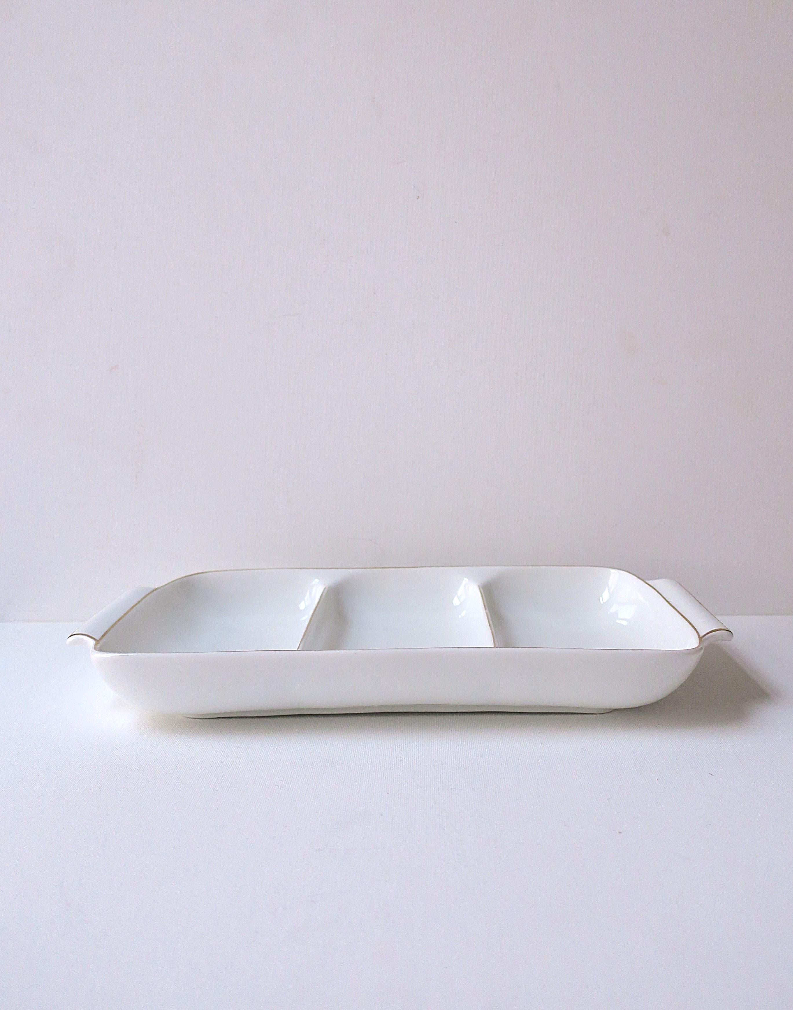 20ième siècle Plateau de service en porcelaine The Moderns en vente