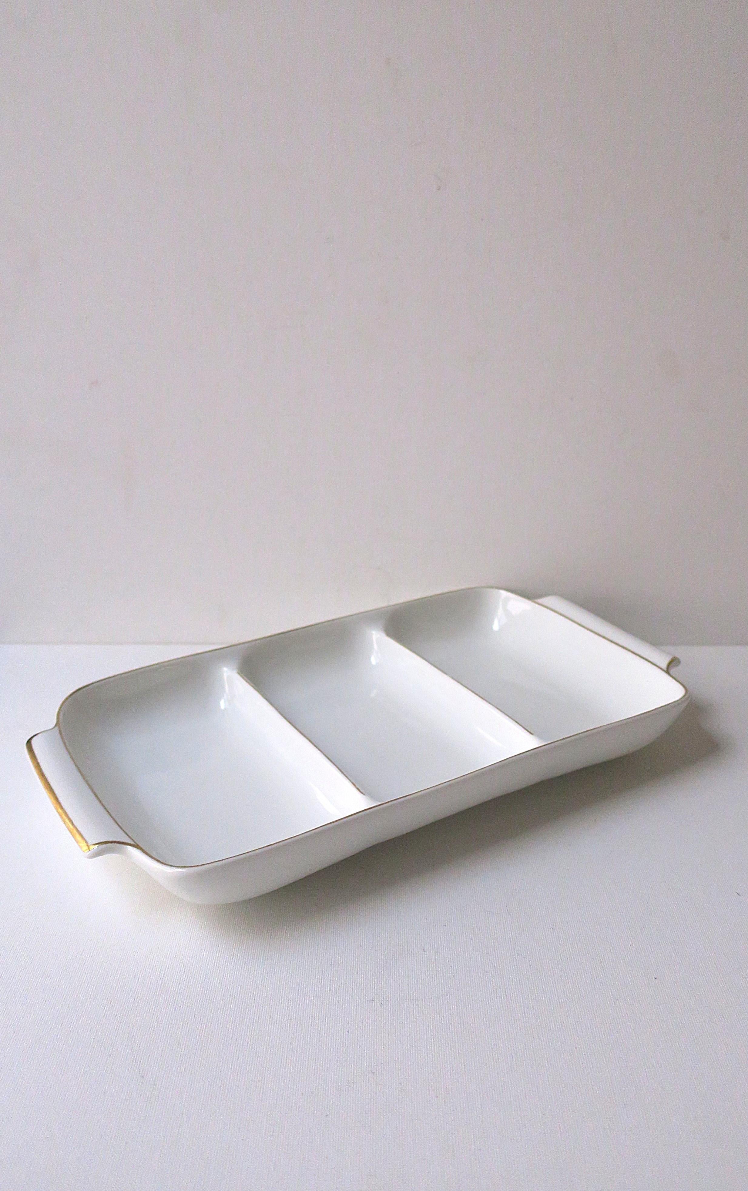 Porcelaine Plateau de service en porcelaine The Moderns en vente