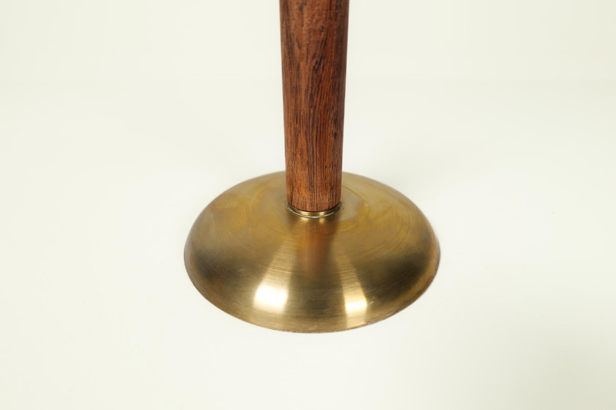 Midcentury Modern Rare Brass and Walnut Table Lamp by Einar Bäckström, Sweden For Sale 2