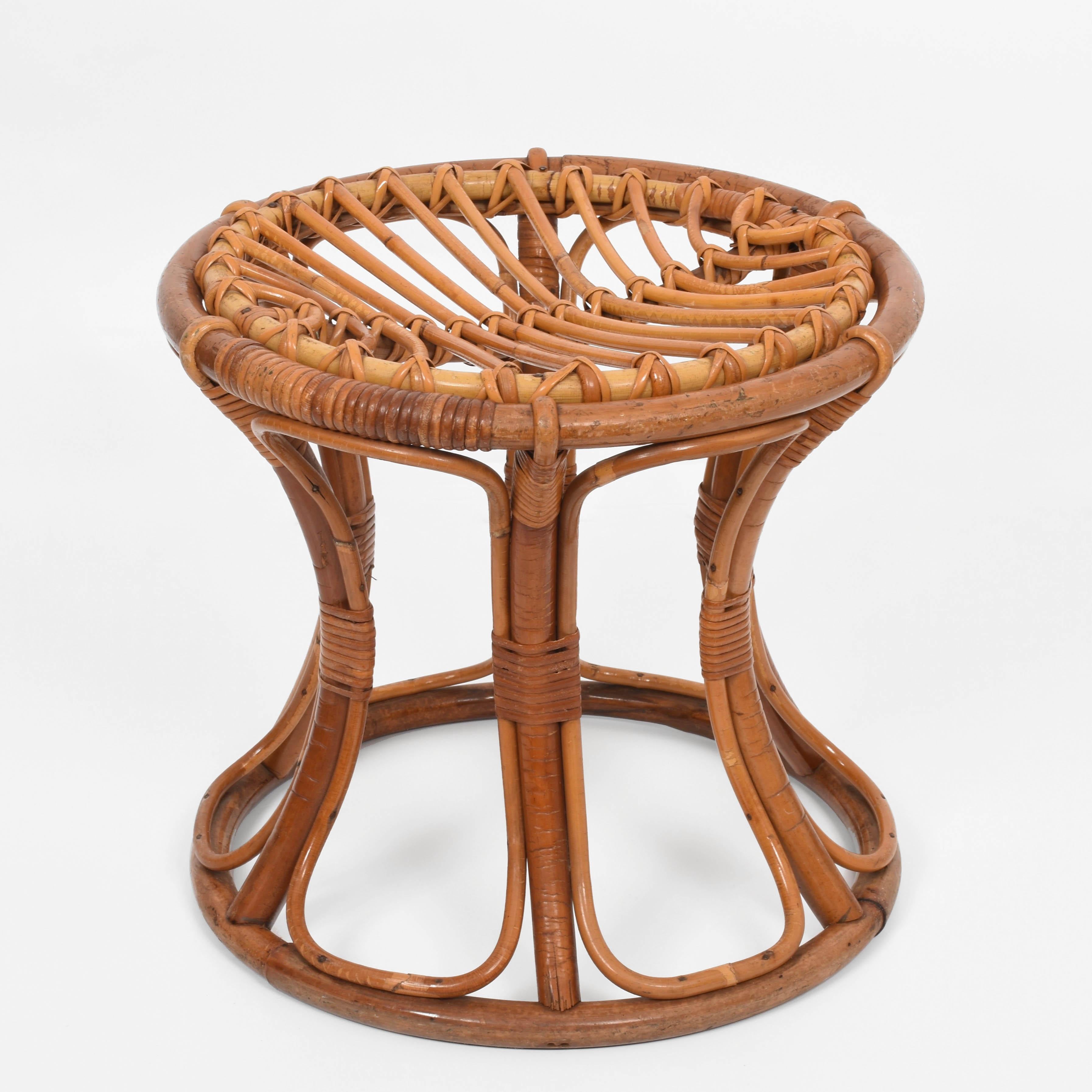 Tabouret rond italien moderne du milieu du siècle en rotin et bambou, années 1960 en vente 8