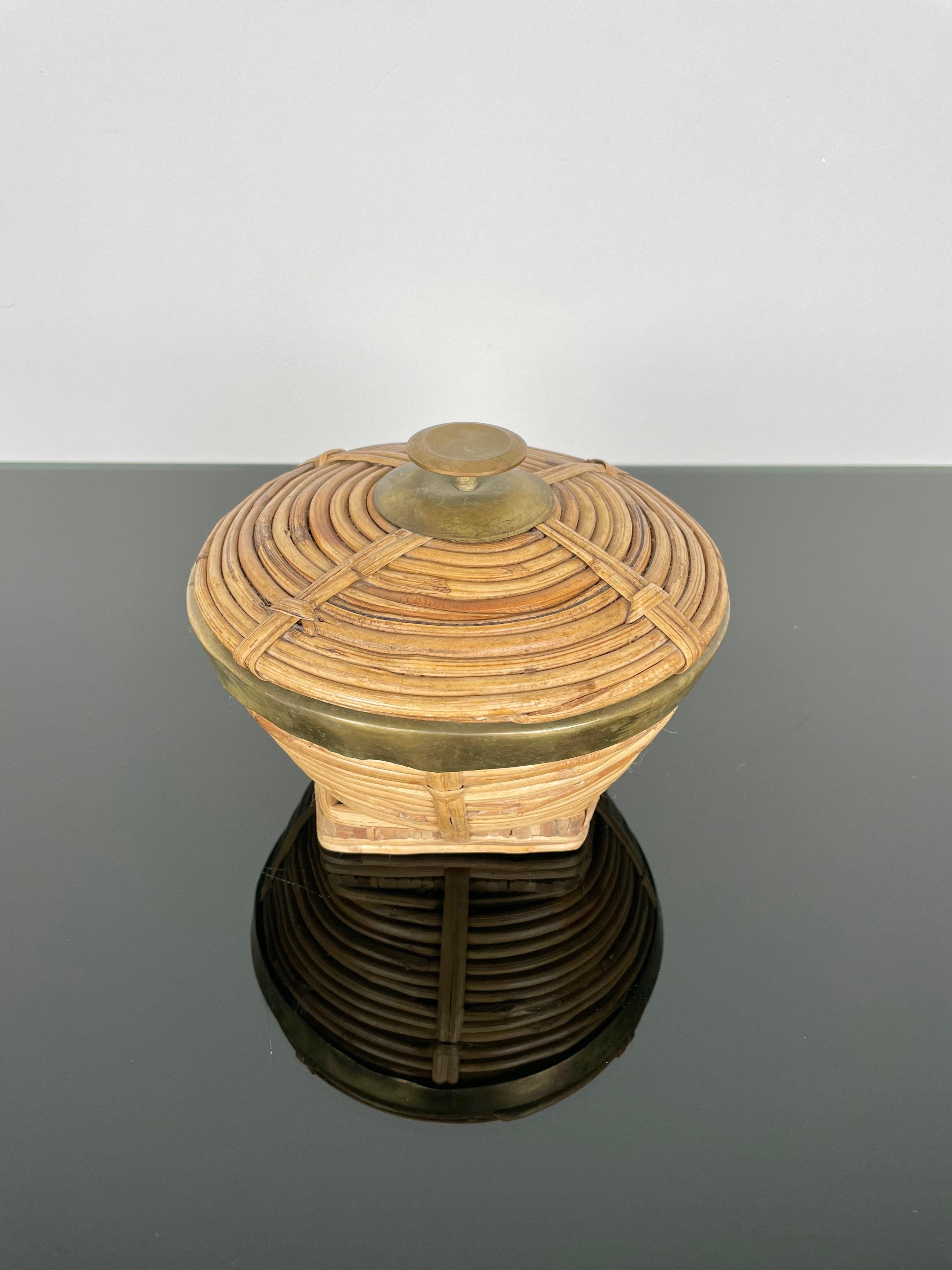 Mid-Century Modern Rattan and Brass Box Bowl, Italy, 1960s In Good Condition In Rome, IT