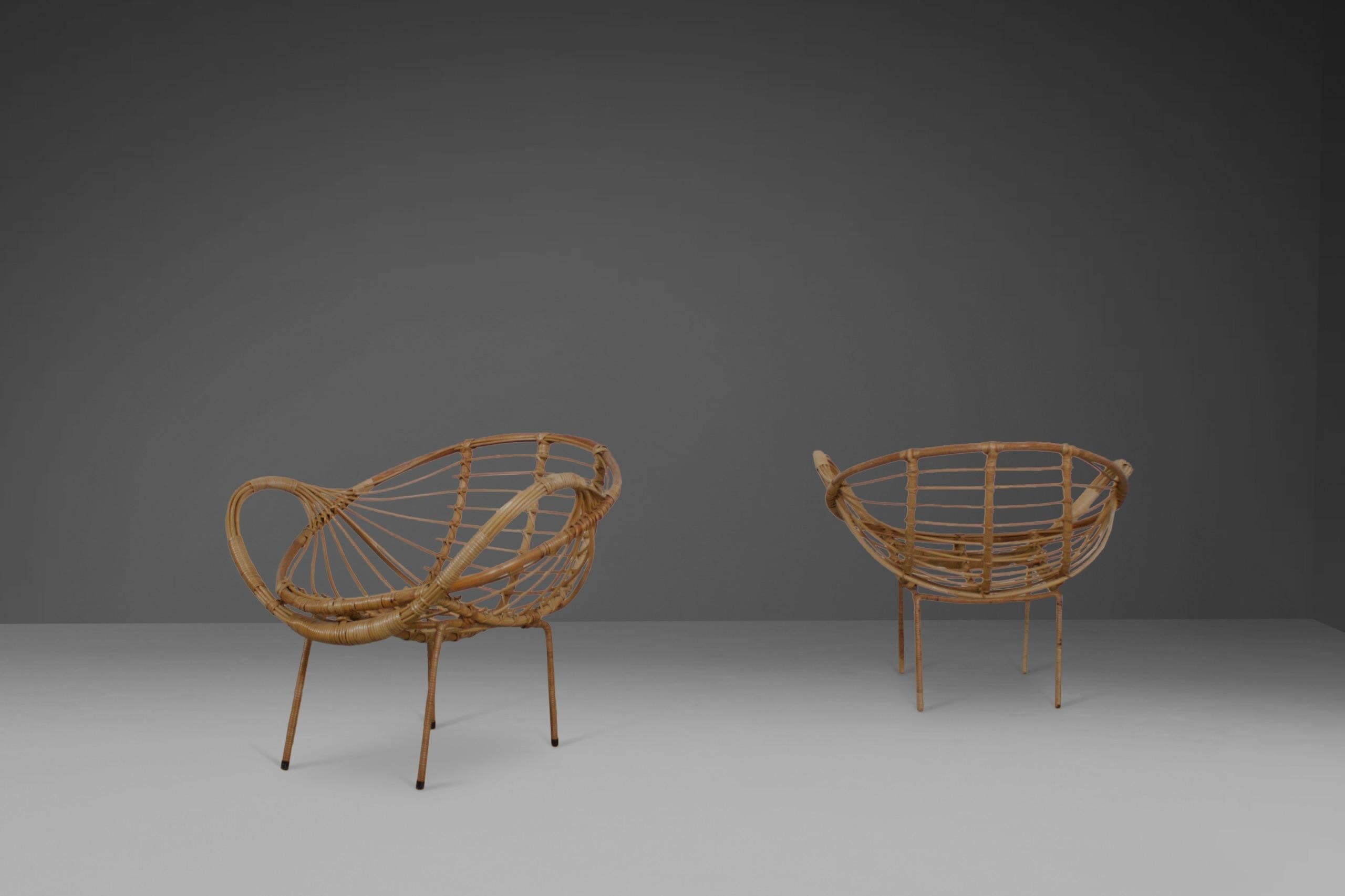 Sillones modernos de ratán y metal de mediados de siglo, años 60 en Bueno estado para la venta en Echt, NL