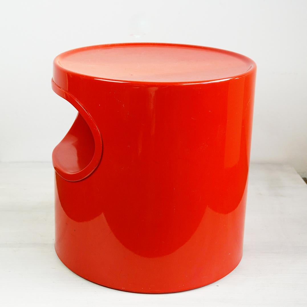 Mid-Century Modern Midcentury Modern red Plastic Table by Emma Gismondi for Artemide Italy For Sale