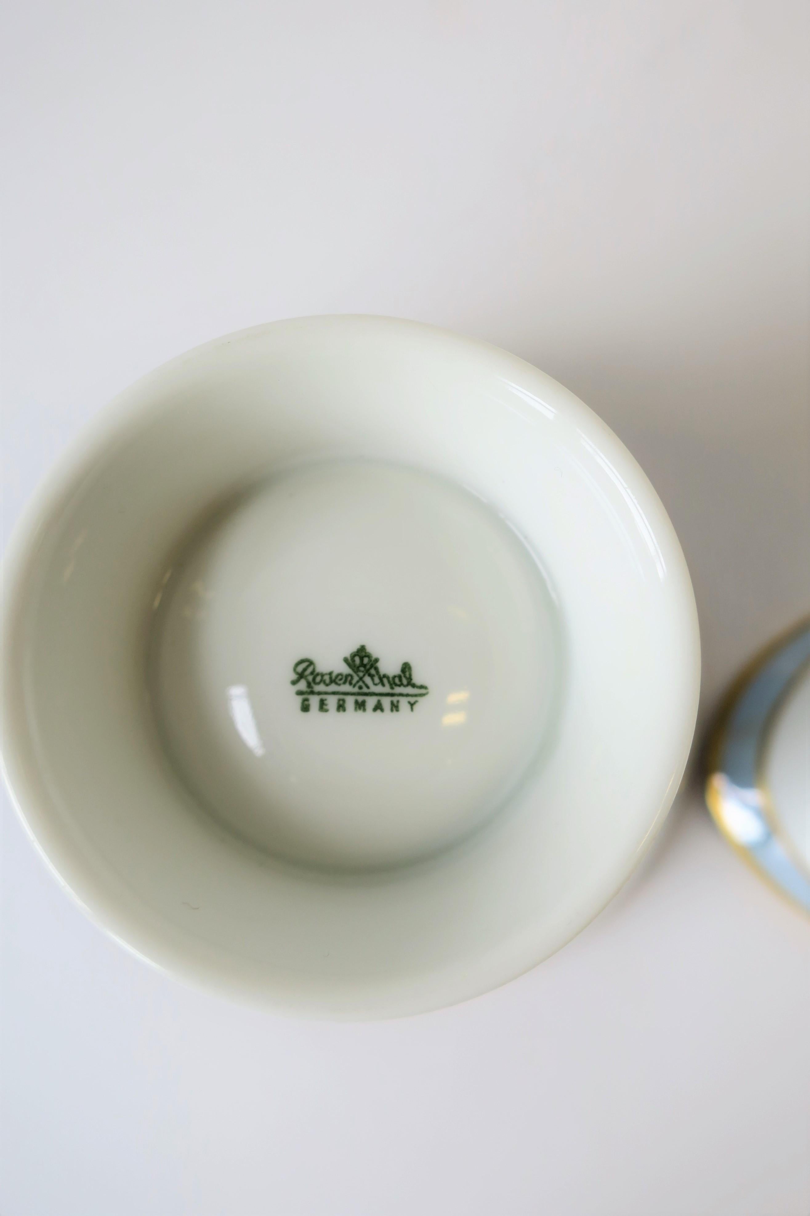 The Moderns Modern German Blue & White Porcelain Coffee or Tea Set by Rosenthal   en vente 5