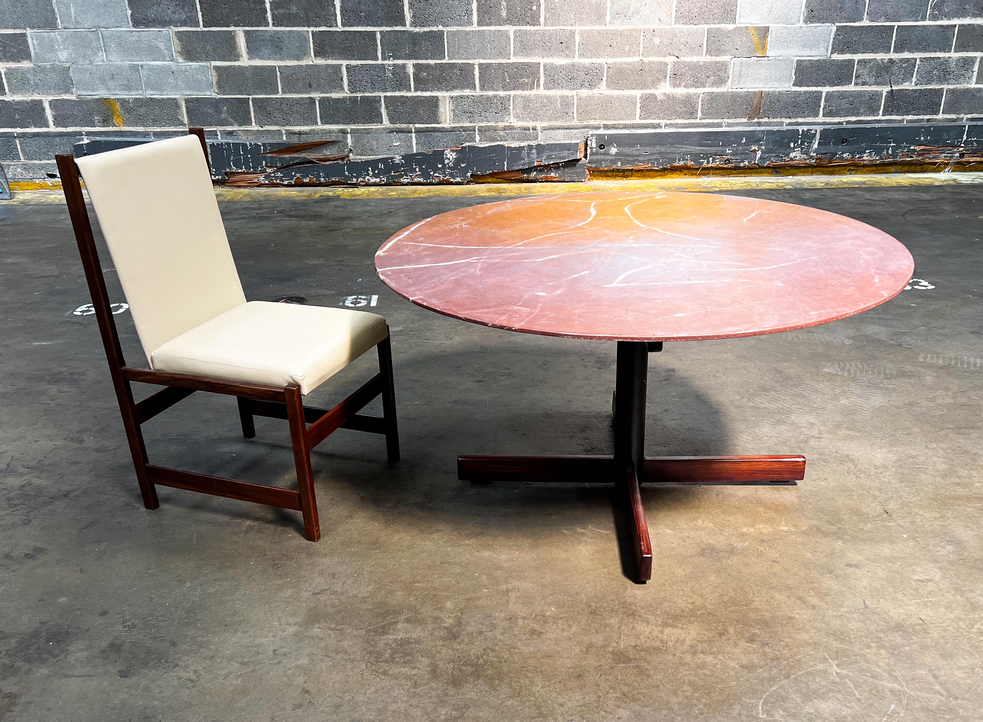Midcentury Modern Round Table in Hardwood & Granite by Jorge Zalszupin, Brazil For Sale 2