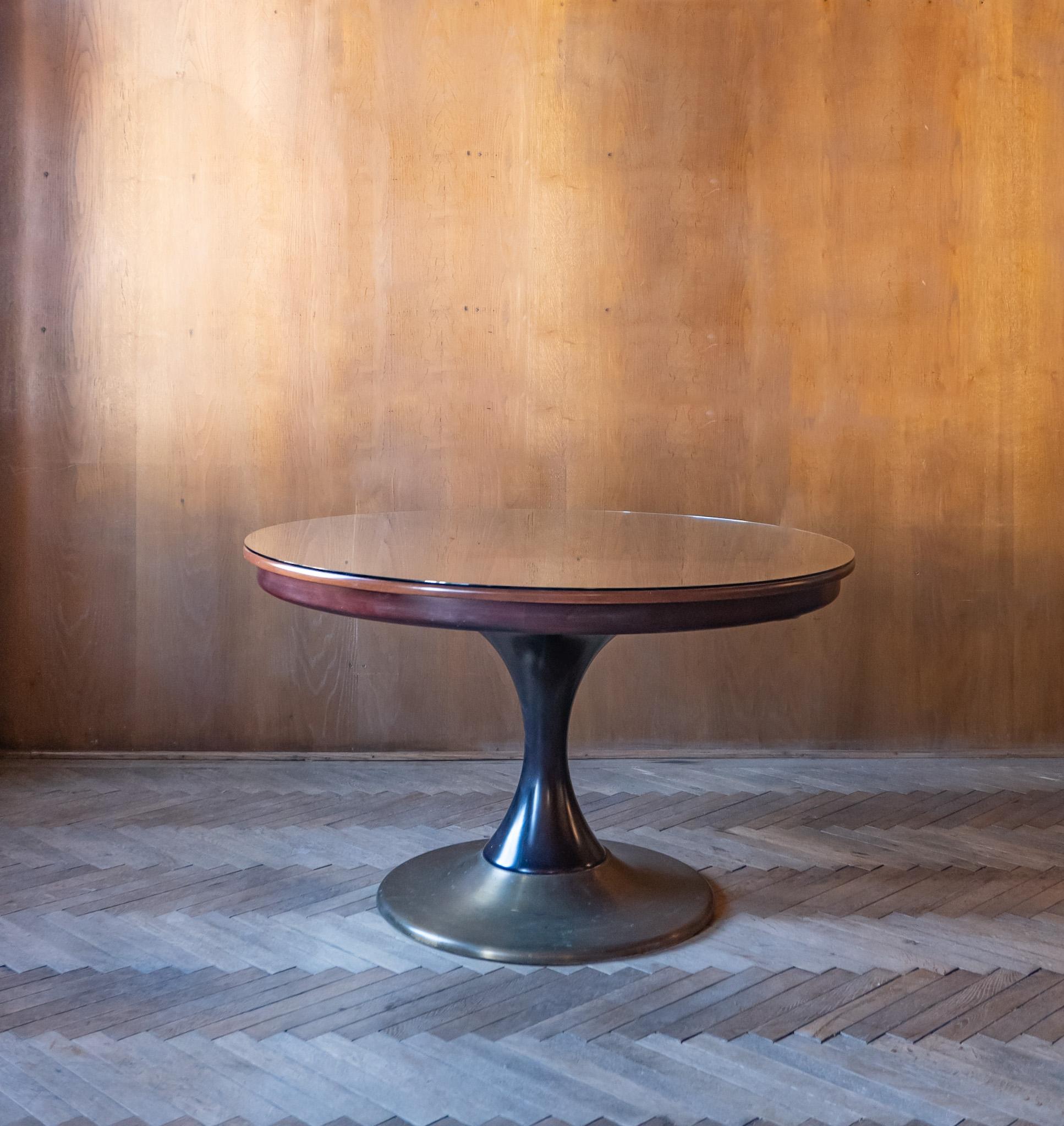 Mid-Century Modern Round Wooden Brass Dining Table, Italy, 1950s For Sale 9