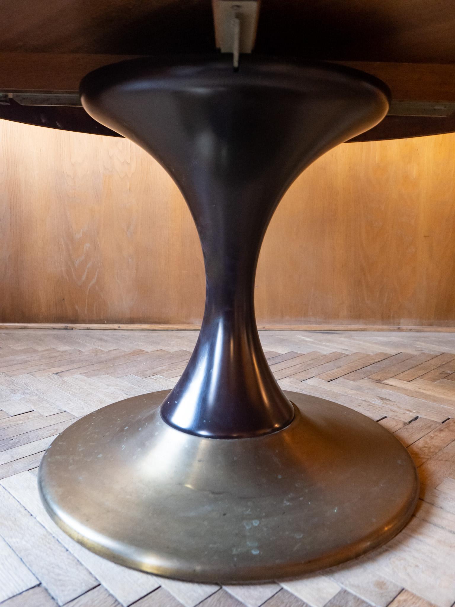 Mid-20th Century Mid-Century Modern Round Wooden Brass Dining Table, Italy, 1950s For Sale