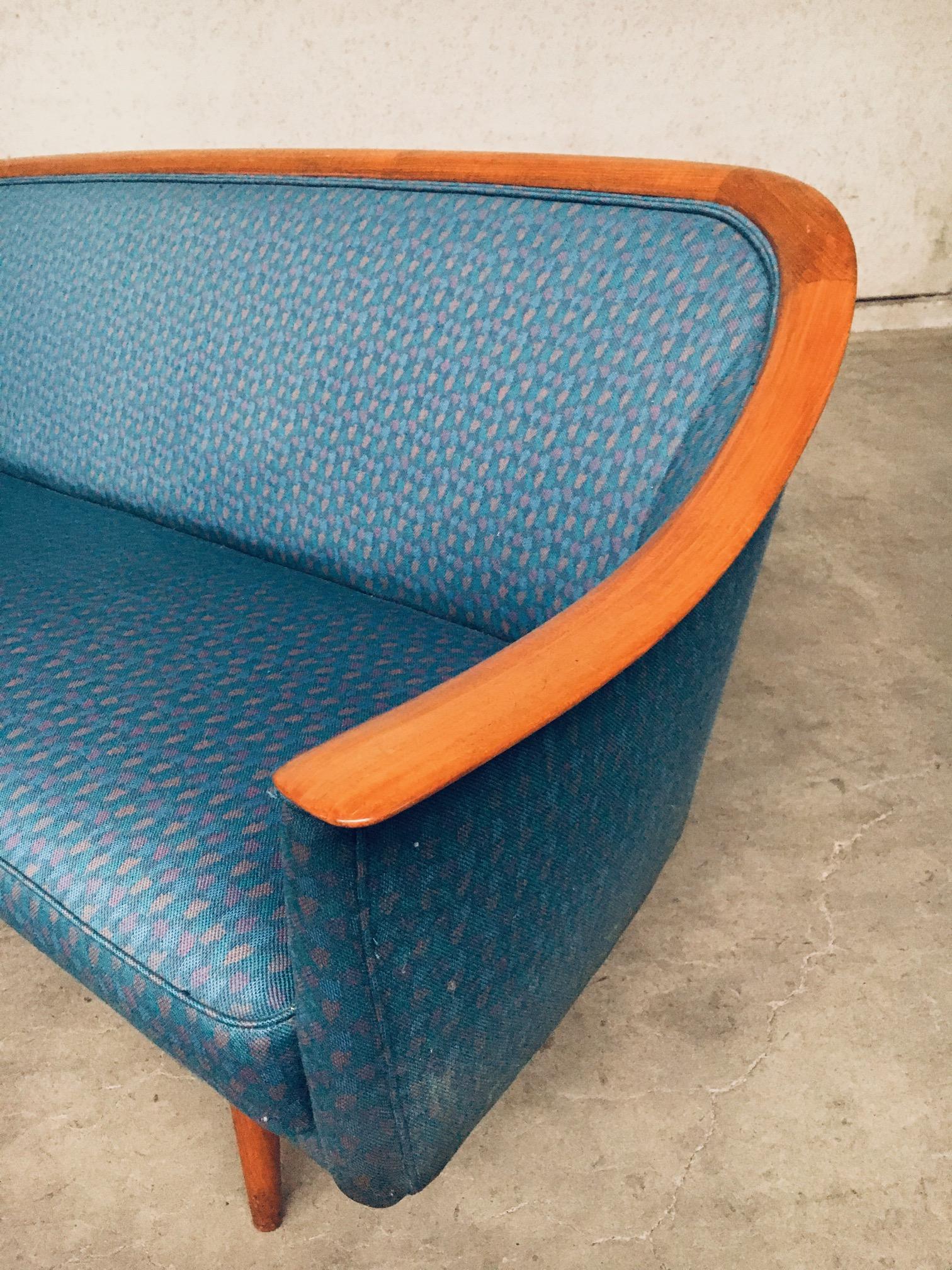 Mid-Century Modern Scandinavian Design 3 Seat Sofa by Dux, Denmark, 1960's For Sale 3