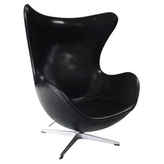 Midcentury Modern Scandinavian Design Leather Egg Chair by Arne Jacobsen