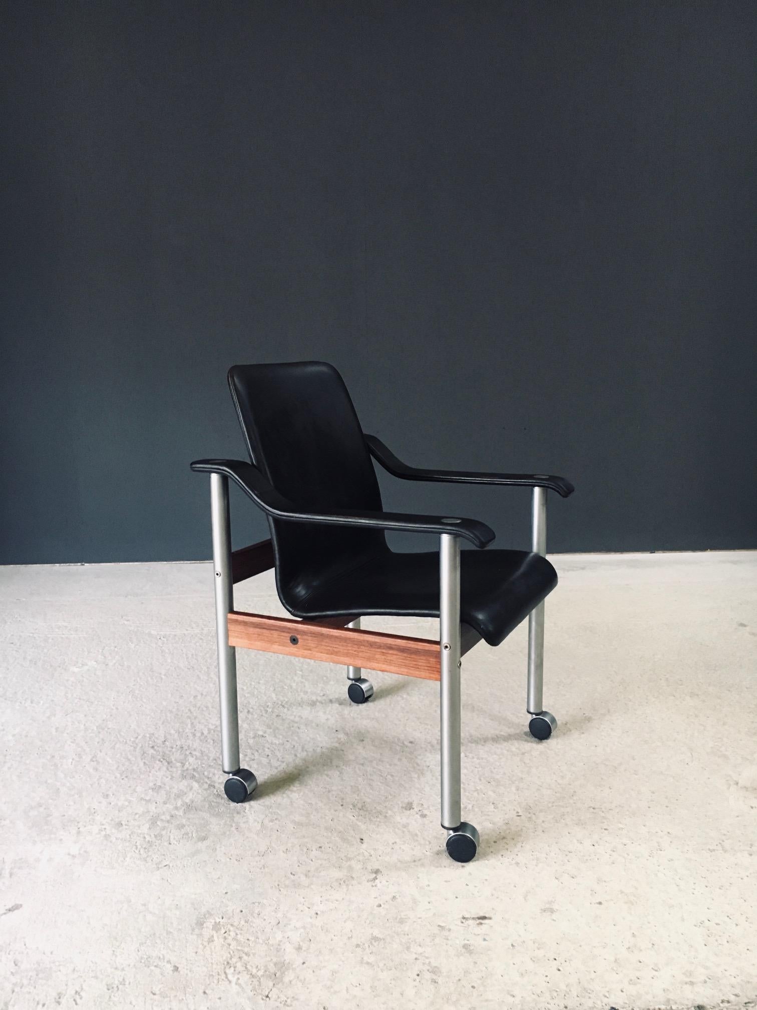Mid-Century Modern Midcentury Modern Scandinavian Design Office Chair by Dyrlund, Denmark 1960's For Sale