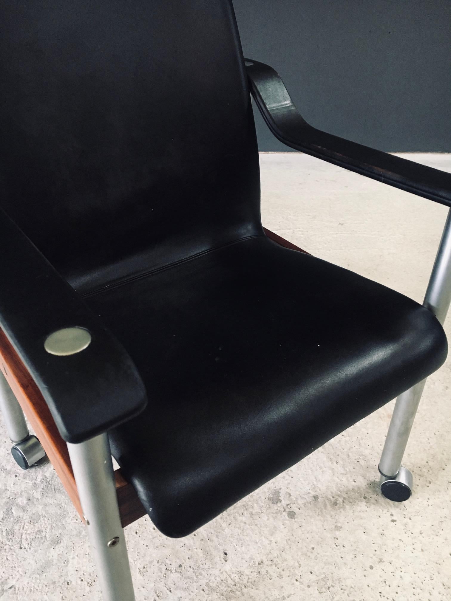 Midcentury Modern Scandinavian Design Office Chair by Dyrlund, Denmark 1960's For Sale 2