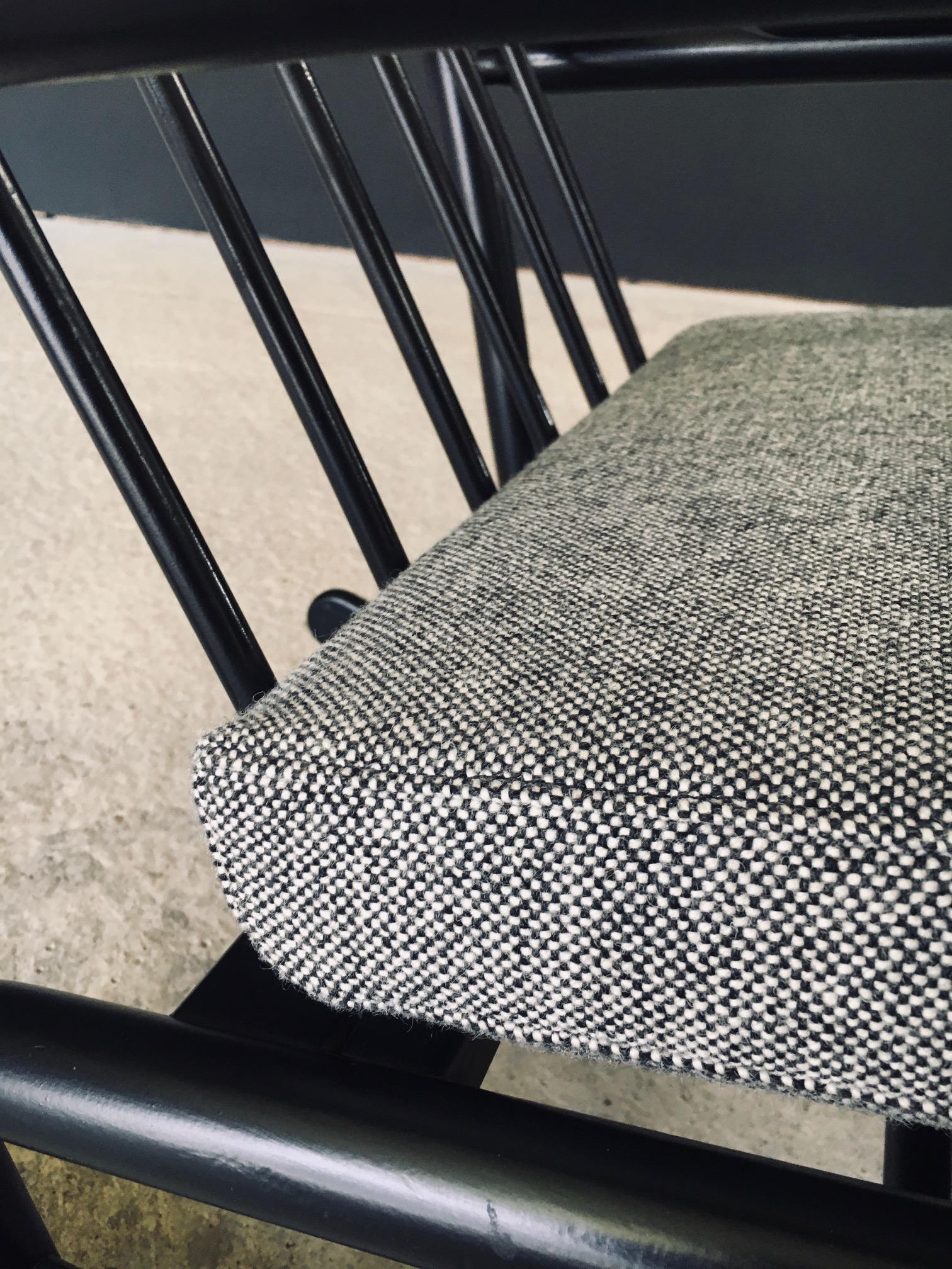 The Modern Scandinavian Design Rocking Chair, Suède 1960's en vente 10