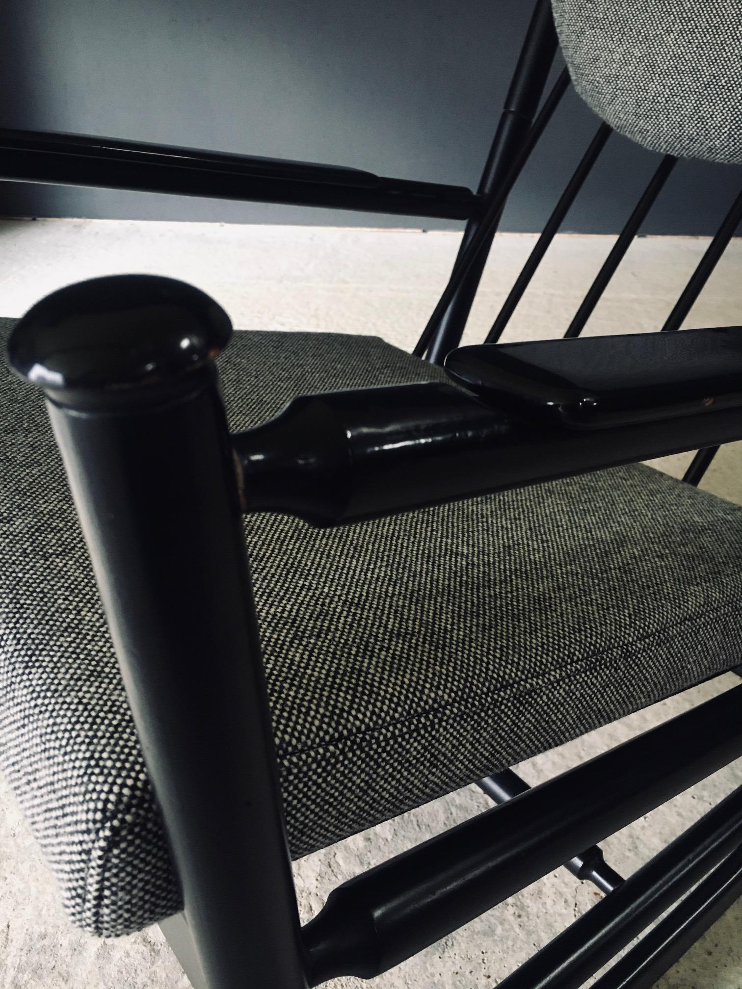 The Modern Scandinavian Design Rocking Chair, Suède 1960's en vente 11