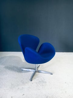 Midcentury Modern Scandinavian Design SWAN Chair by Arne Jacobsen, Denmark 1970s