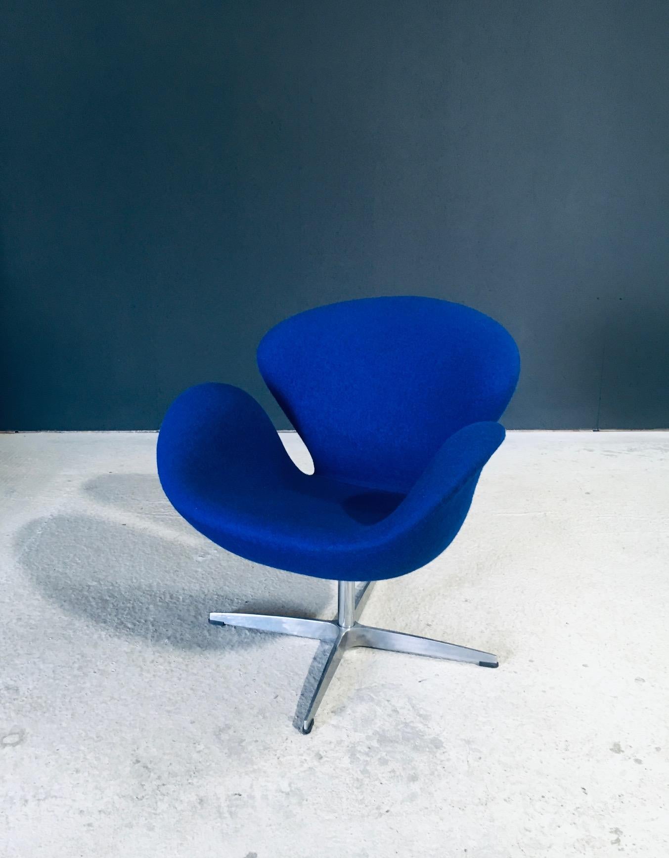 Midcentury Modern Scandinavian Design SWAN Chair by Arne Jacobsen, Denmark 1970s en vente 13