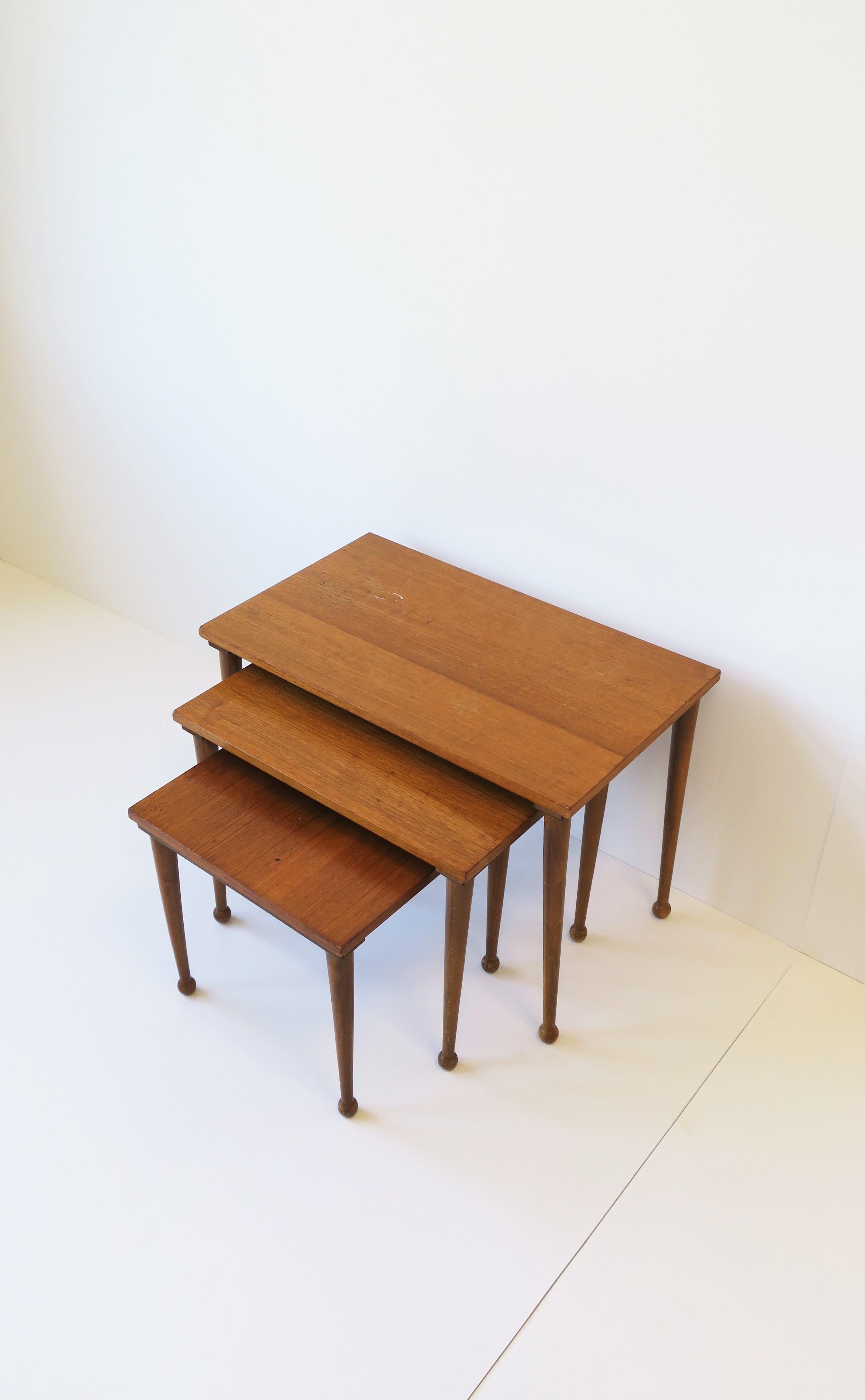 Wood Midcentury Modern Scandinavian Modern Nesting Tables, Set of 3