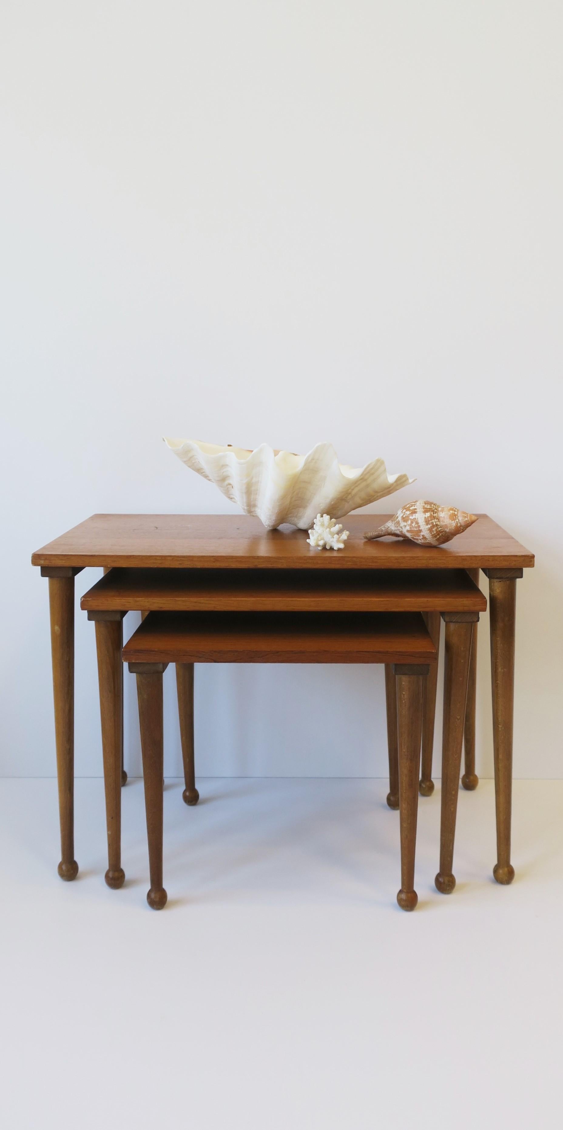 Midcentury Modern Scandinavian Modern Nesting Tables, Set of 3 3