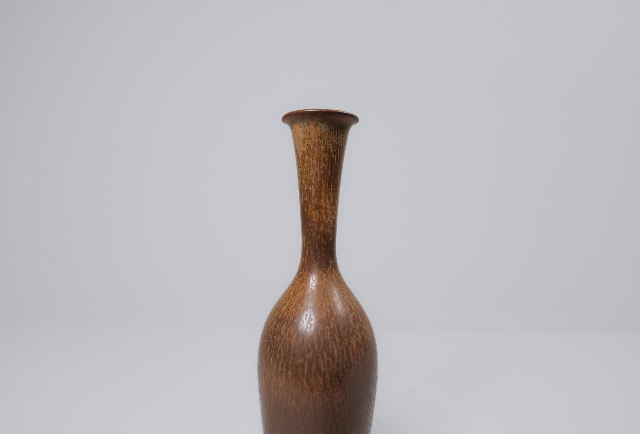 Midcentury Modern Skulpturale Vase aus Keramik Gunnar Nylund Rörstrand Schweden (Mitte des 20. Jahrhunderts) im Angebot