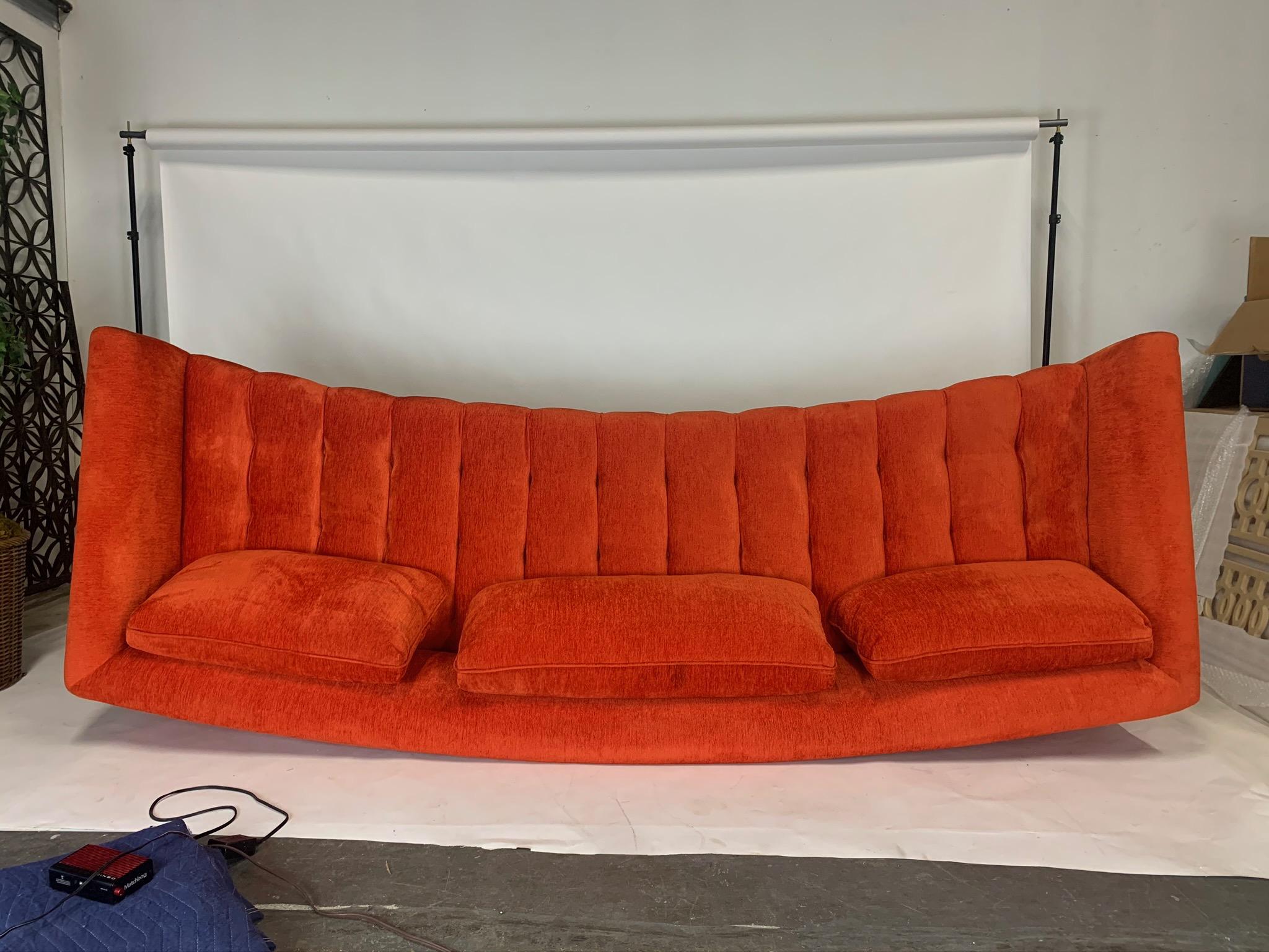 Mid-Century Modern Sculptural Curved Tufted Erwin Lambeth Sofa in Red 10