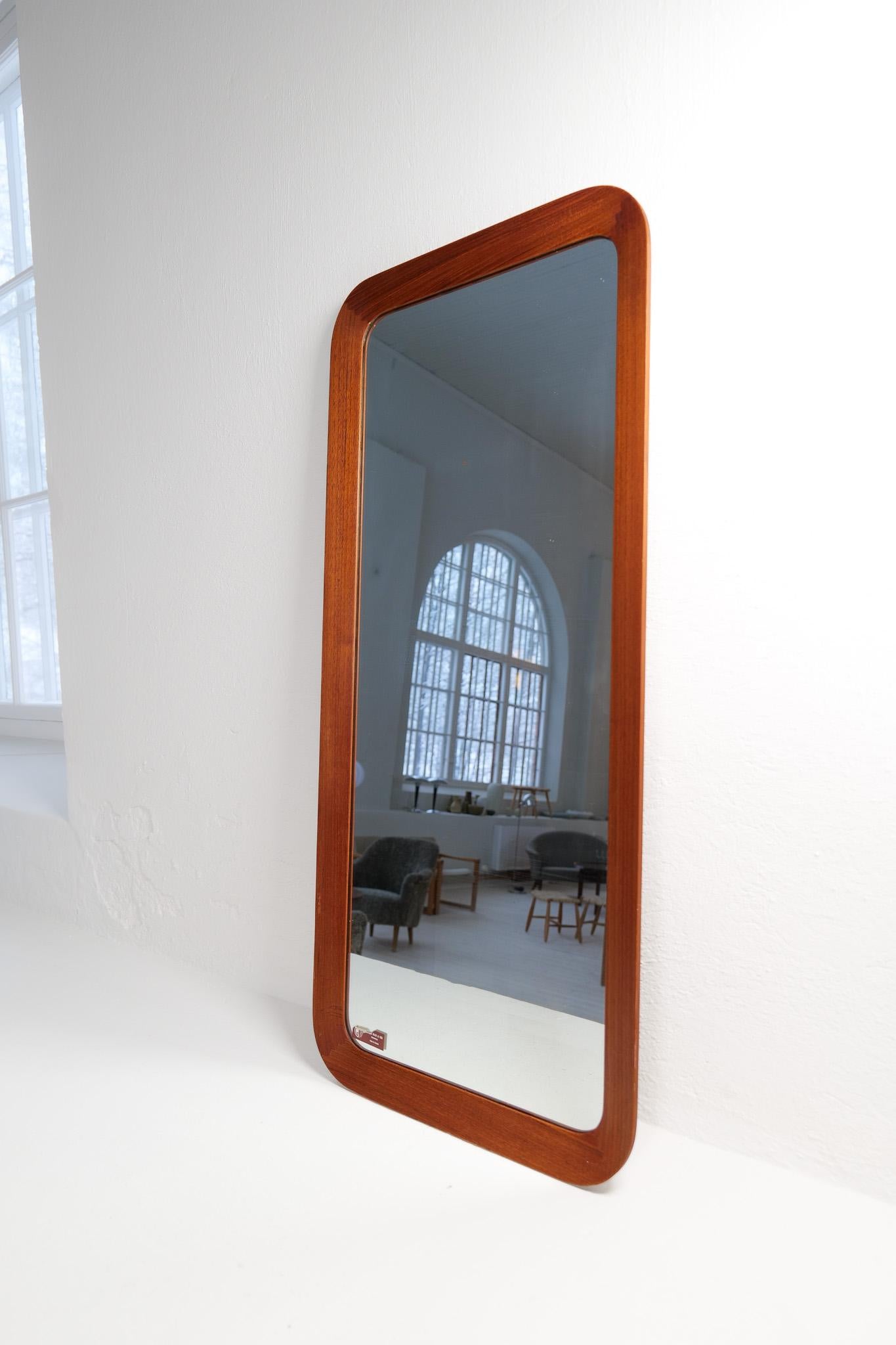 Midcentury Modern Sculptural Wall Mirror, Teak, Crystal Glass, Glas & Trä, 1960s For Sale 4