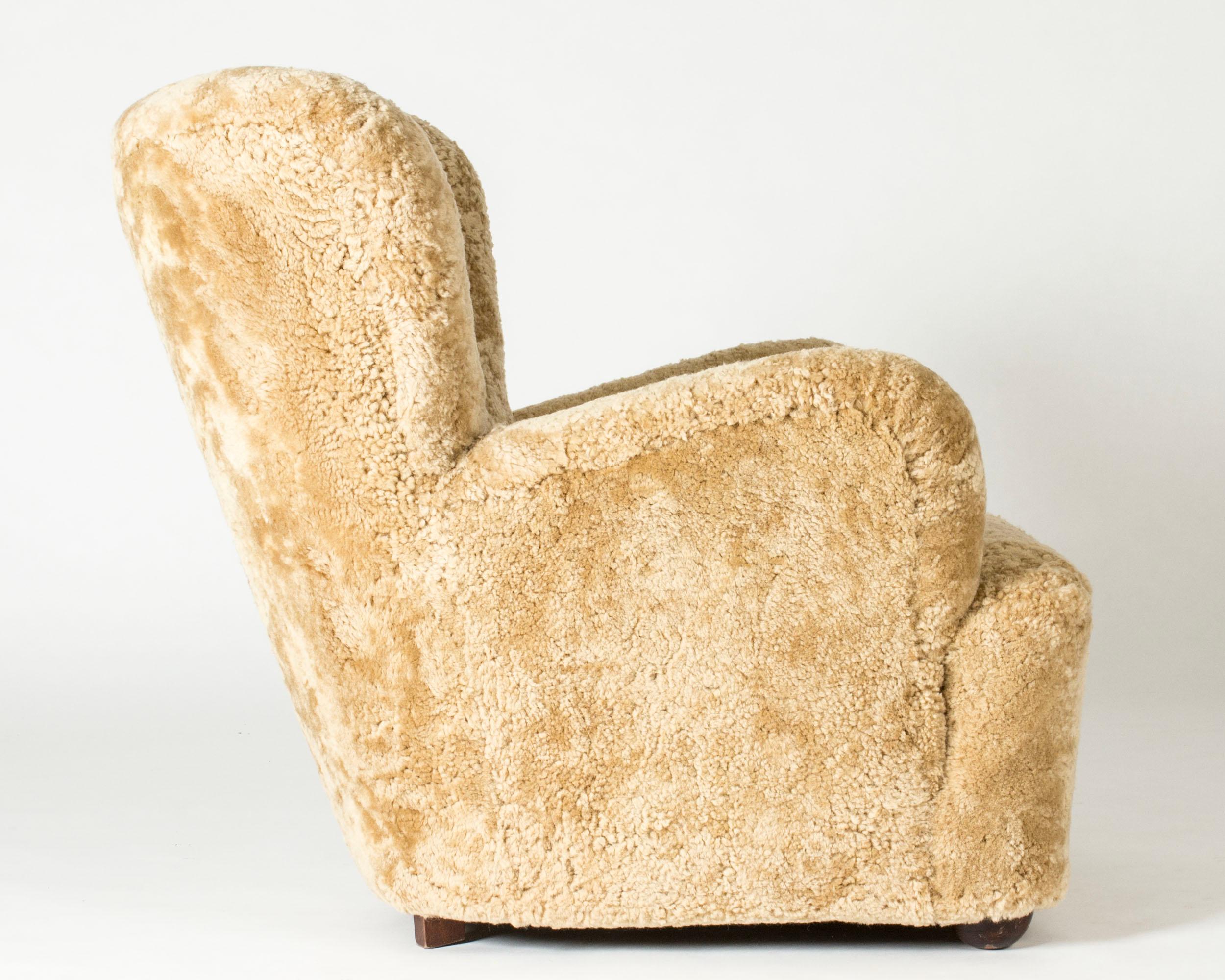 Metà XX secolo Sedie da salotto in pelle di pecora, Danimarca, 1930 in vendita