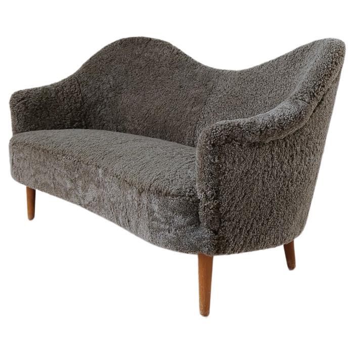 Sofá moderno de mediados de siglo de piel de oveja y piel de oveja modelo "Samspel" Carl Malmsten, 1956