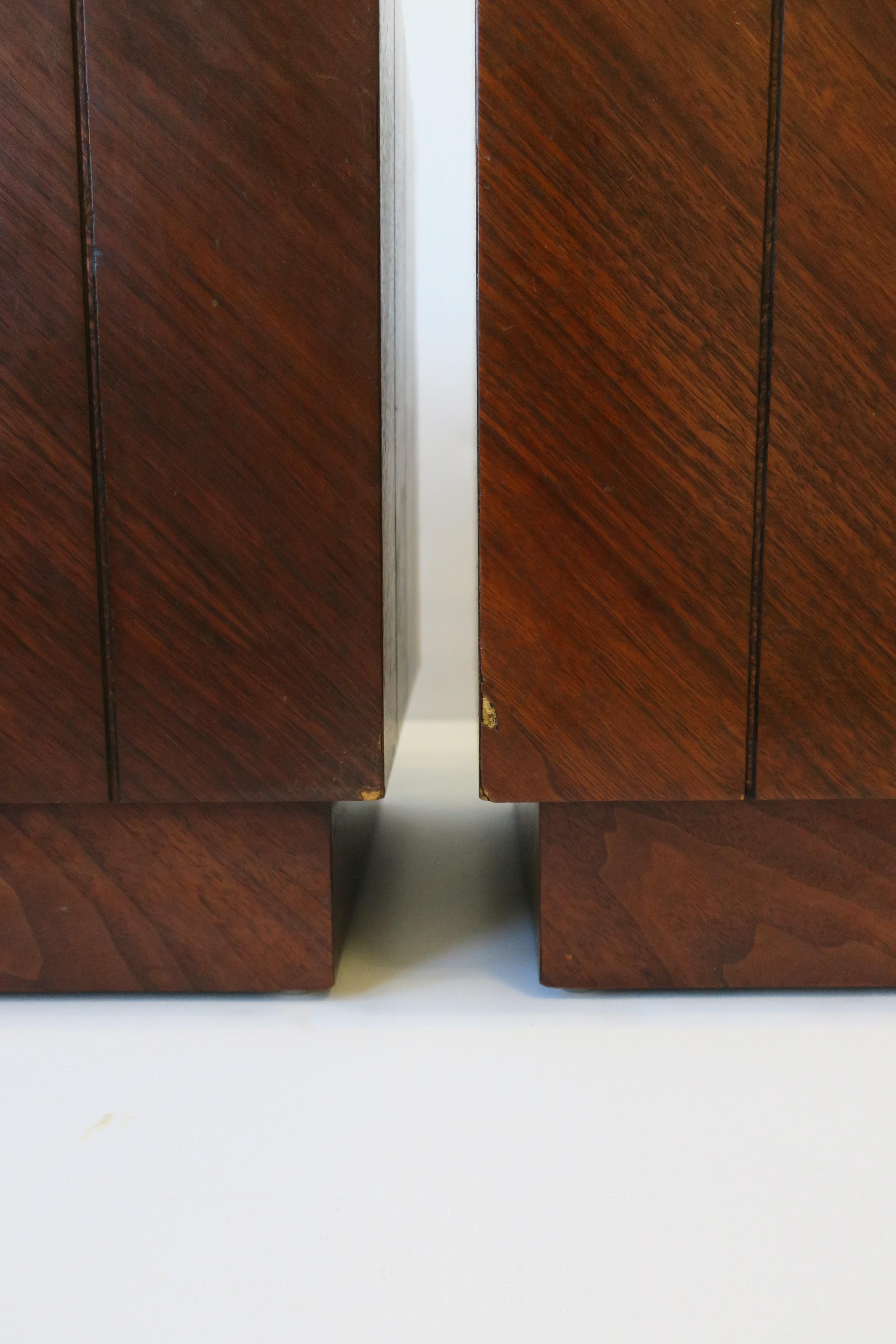 Midcentury Modern Wood Side Drinks Cocktail or End Tables, Pair For Sale 12