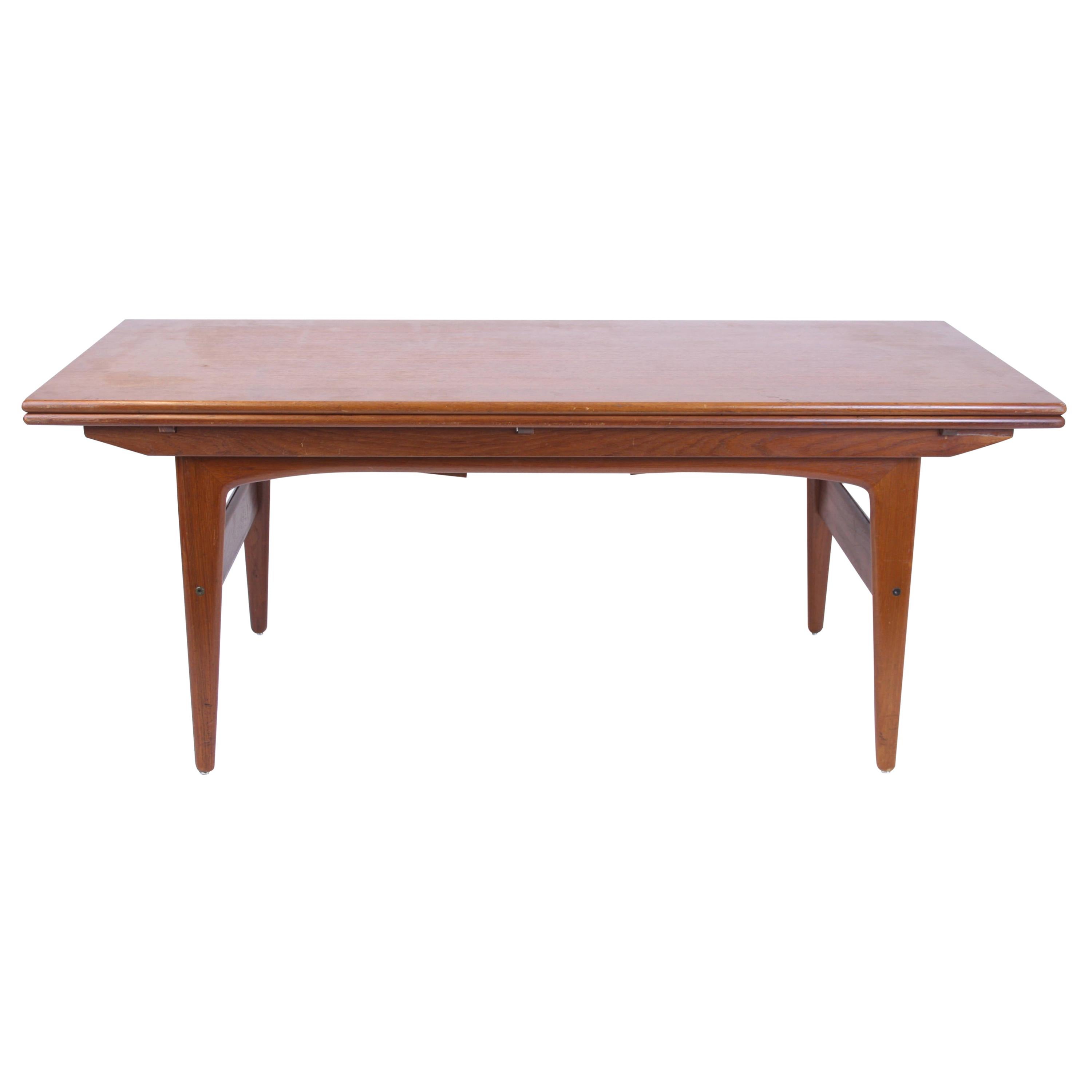 Moderner Mid-Century-Beistelltisch von Trioh Denmark, Coftable oder Sofatisch, Teakholz