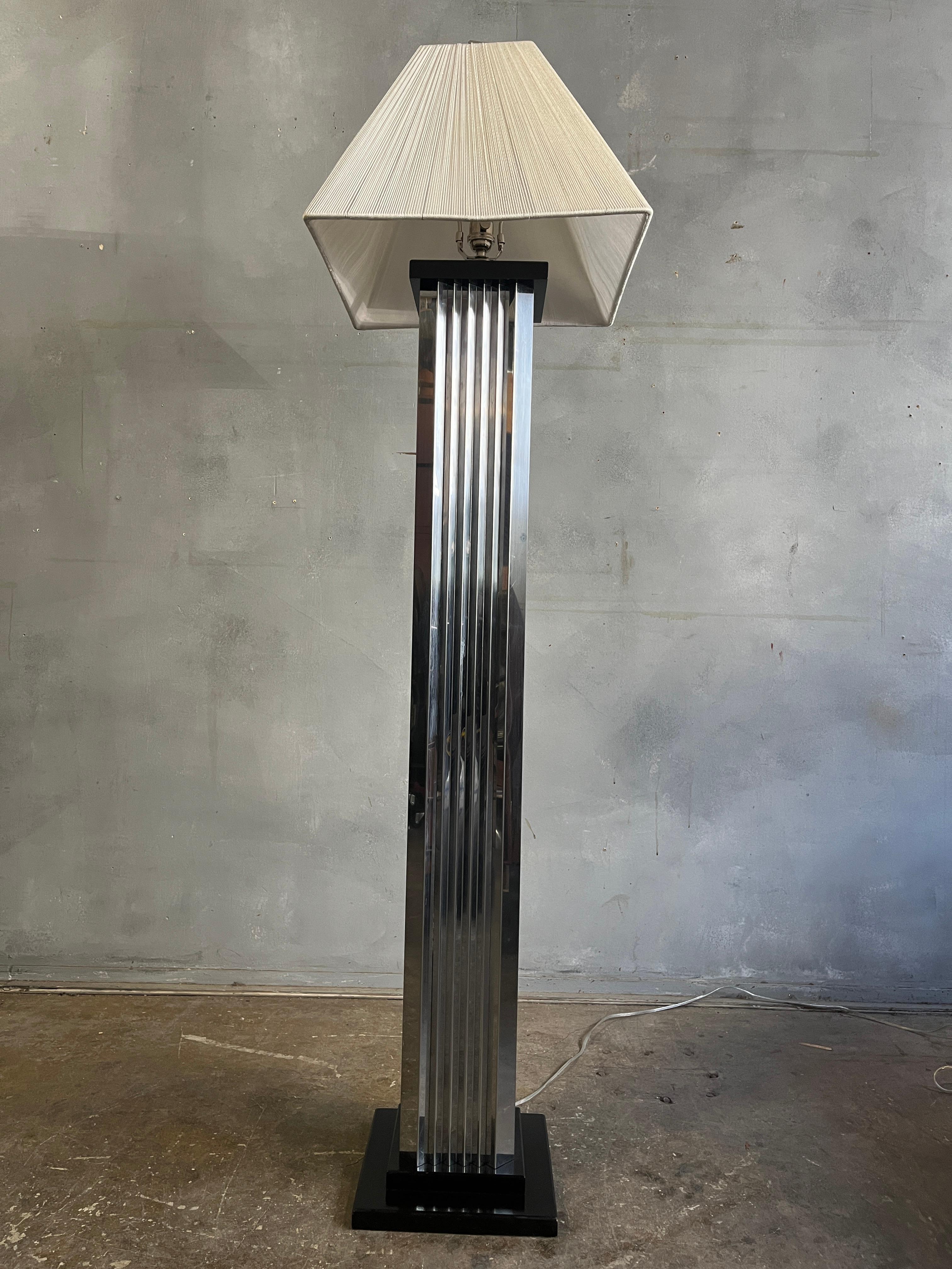 Mid-Century Modern Skyscraper Floor Lamp For Sale 2