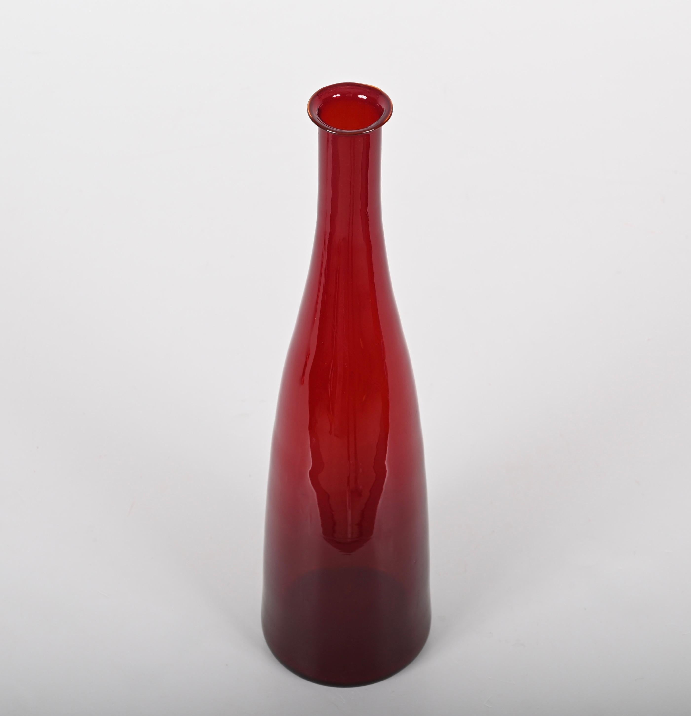 Mid-Century Modern Smoked Ruby Red Murano Blown Glass Italian Bottle, 1970s  In Good Condition For Sale In Roma, IT
