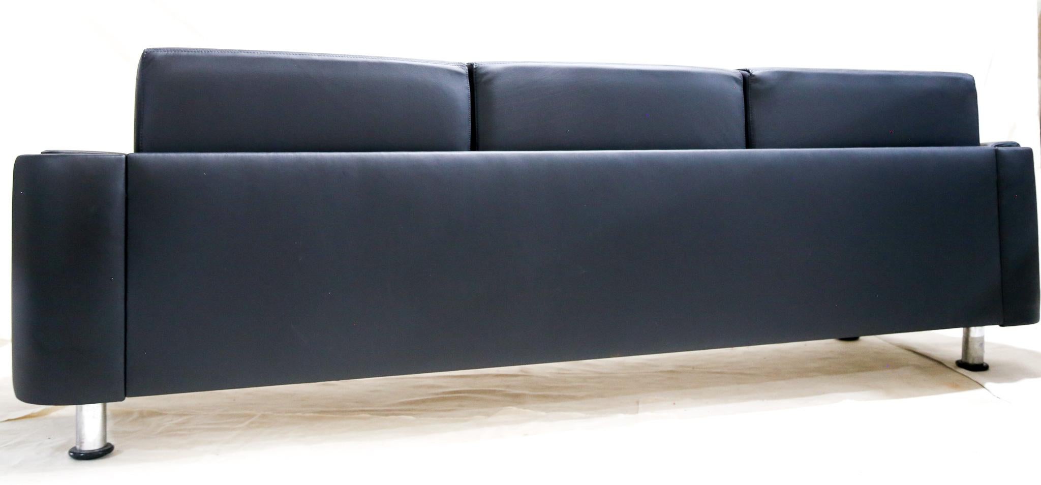 Mid-Century Modern Sofa in Black Leather & Wood by Jorge Zalszupin, Brazil, 1970 For Sale 7