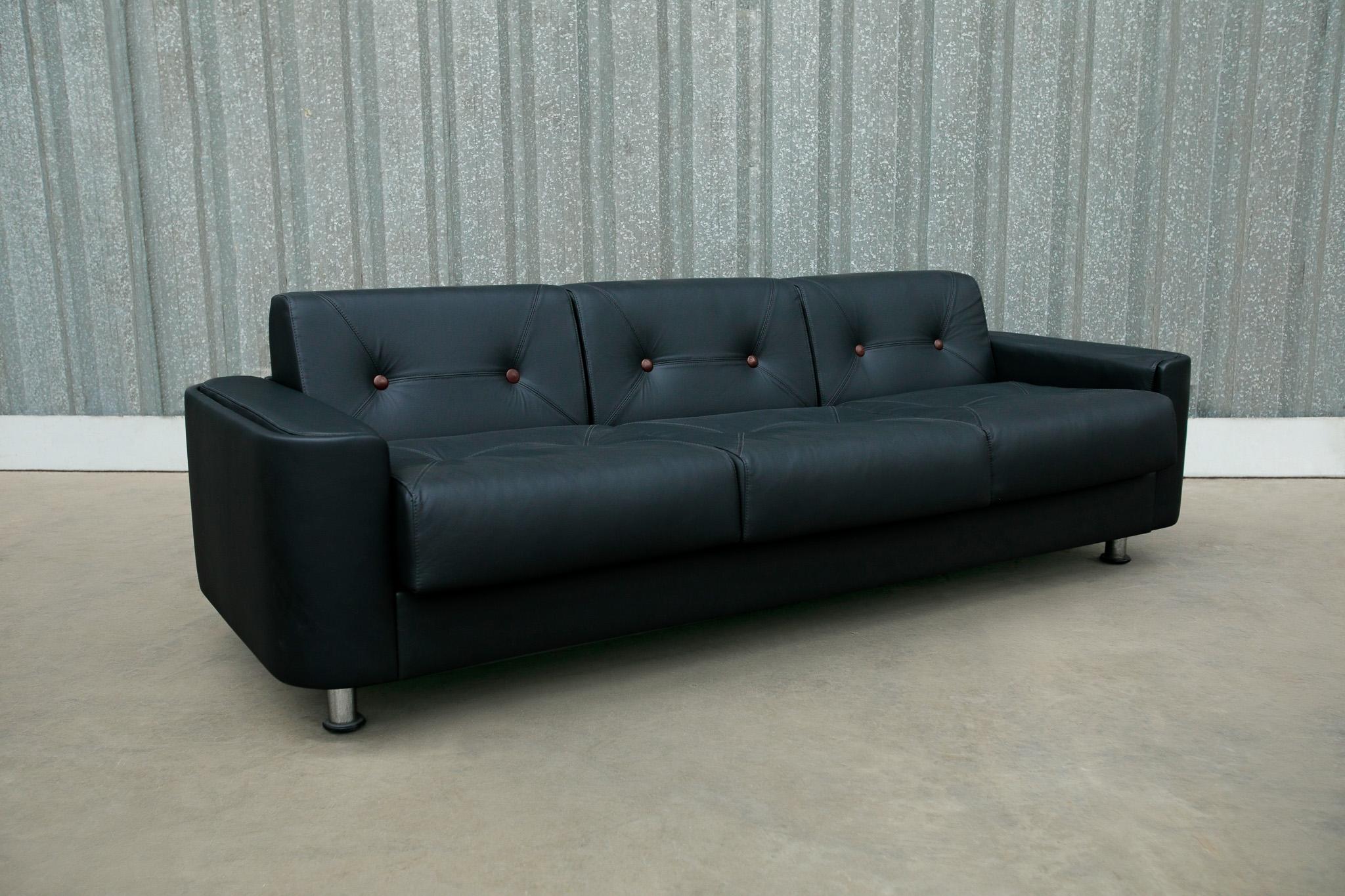 Mid-Century Modern Sofa in Black Leather & Wood by Jorge Zalszupin, Brazil, 1970 For Sale 3