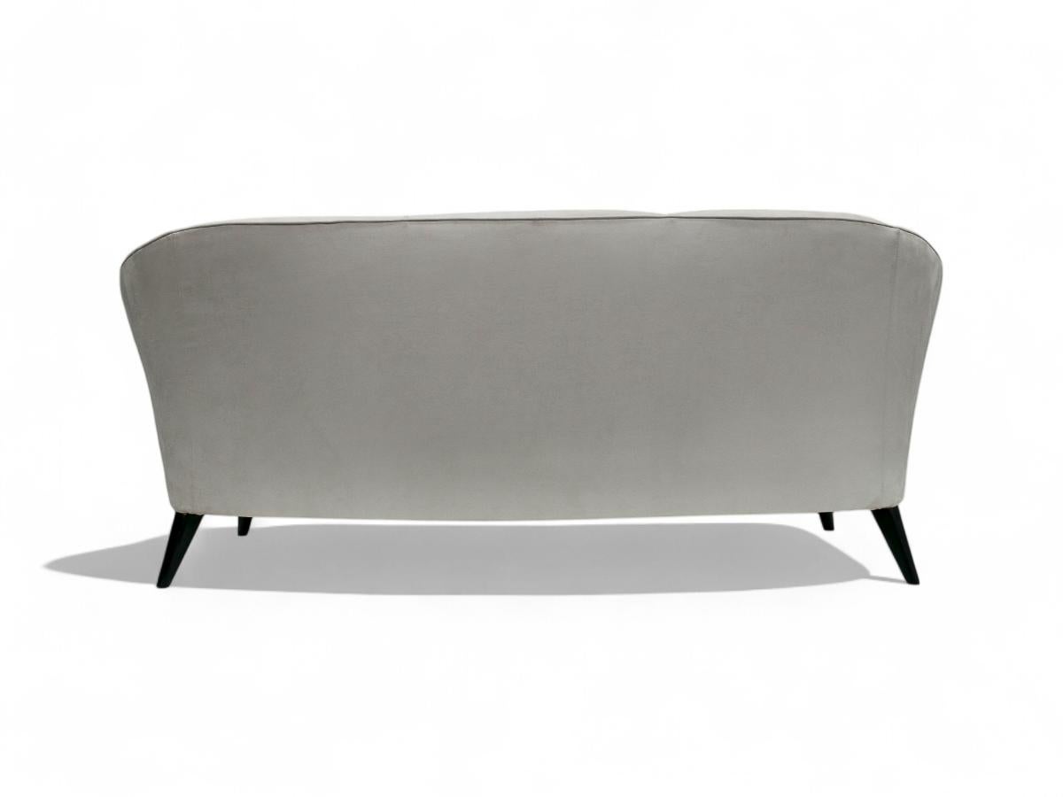 Hand-Crafted Midcentury Modern Sofa in Hardwood & Grey Velvet by Joaquim Tenreiro Brazil 1960 For Sale