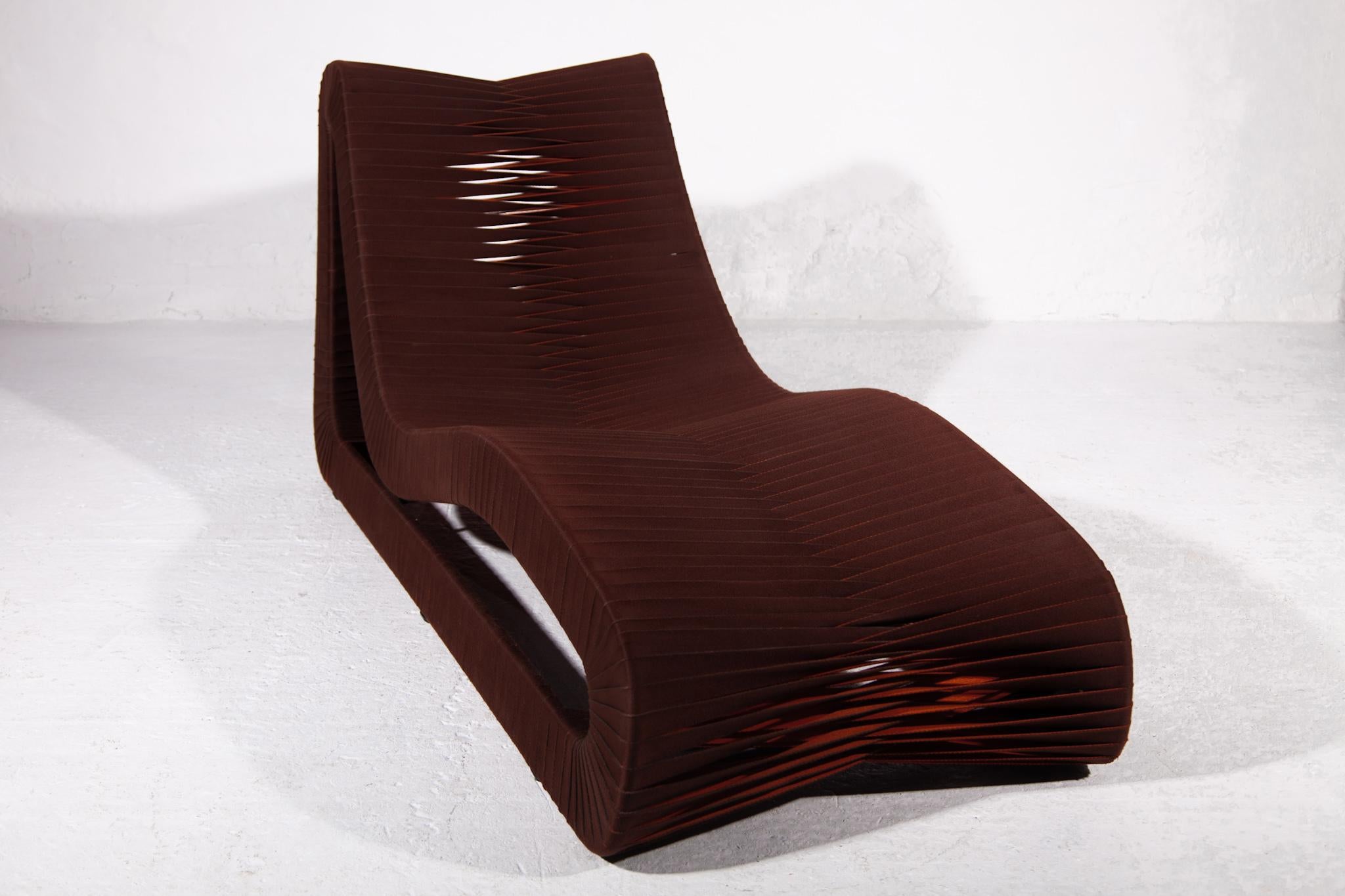 Fatto a mano Lettino da giorno ergonomico morbido e moderno di metà secolo, sedia da salotto in vendita