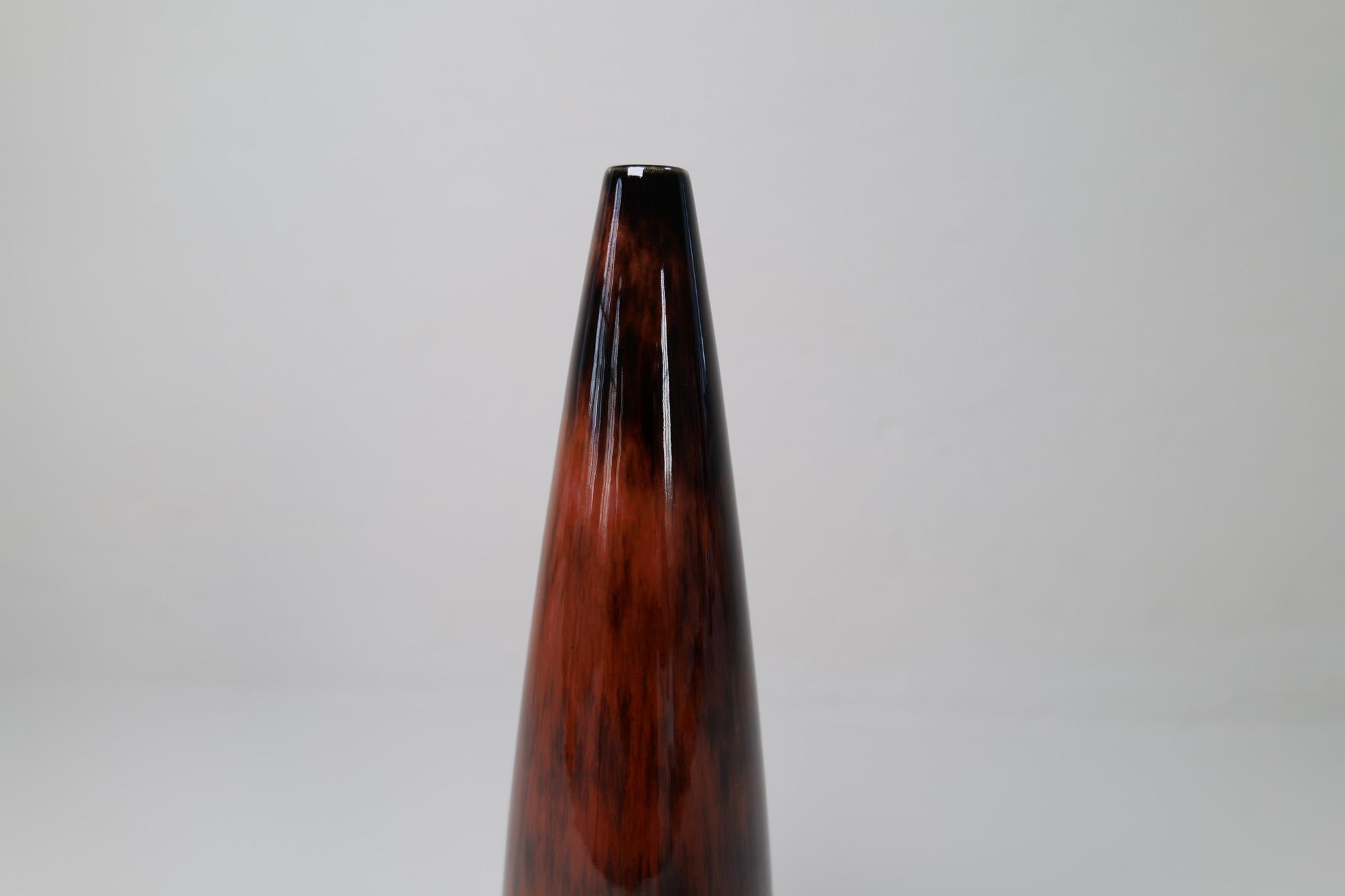 Moderne Steingutvase aus der Jahrhundertmitte Rörstrand Carl Harry Stålhane, Schweden, 1950er Jahre im Angebot 1