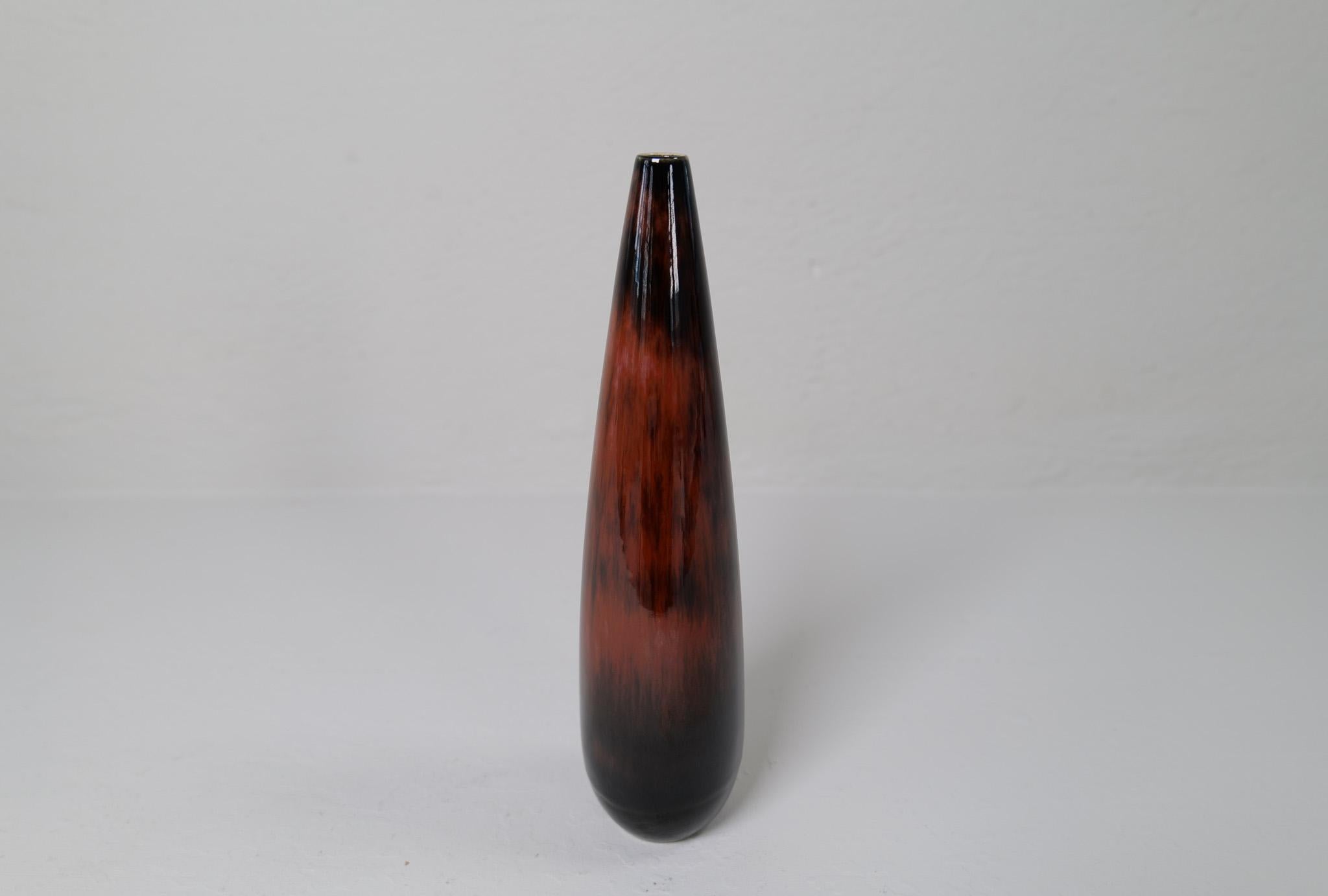 Moderne Steingutvase aus der Jahrhundertmitte Rörstrand Carl Harry Stålhane, Schweden, 1950er Jahre im Angebot 2