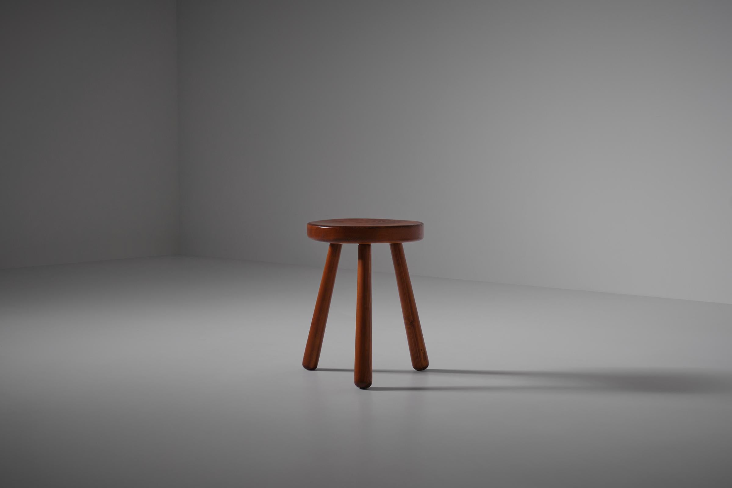 French Midcentury Modern Stool in Pine, France 1960s For Sale
