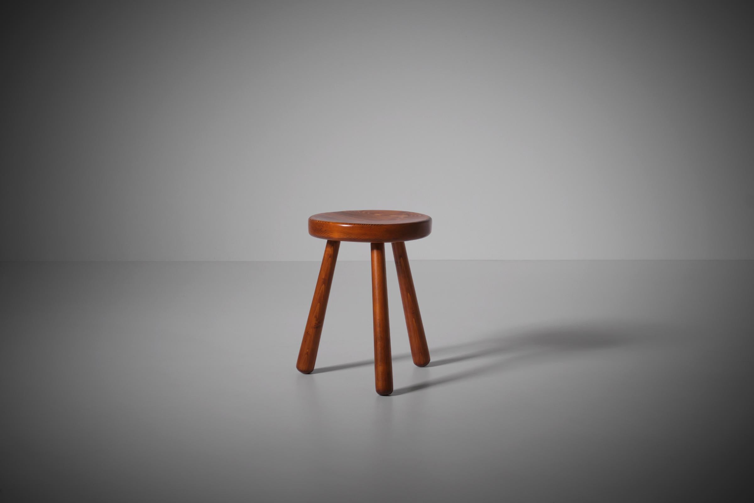 Midcentury Modern Stool in Pine, France 1960s For Sale 1