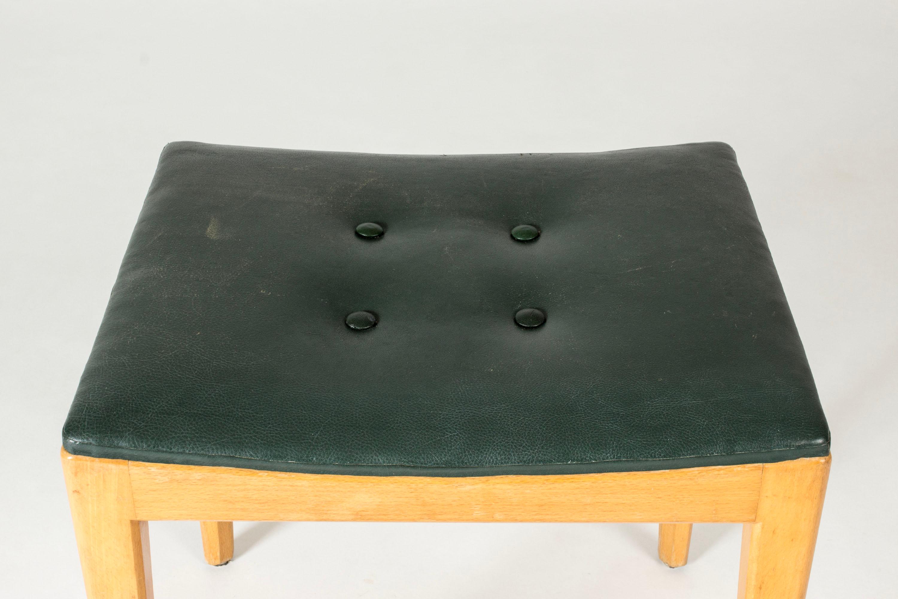Scandinavo moderno Sgabello moderno di metà secolo con pelle verde, Axel Larsson, Svezia, anni '50 in vendita