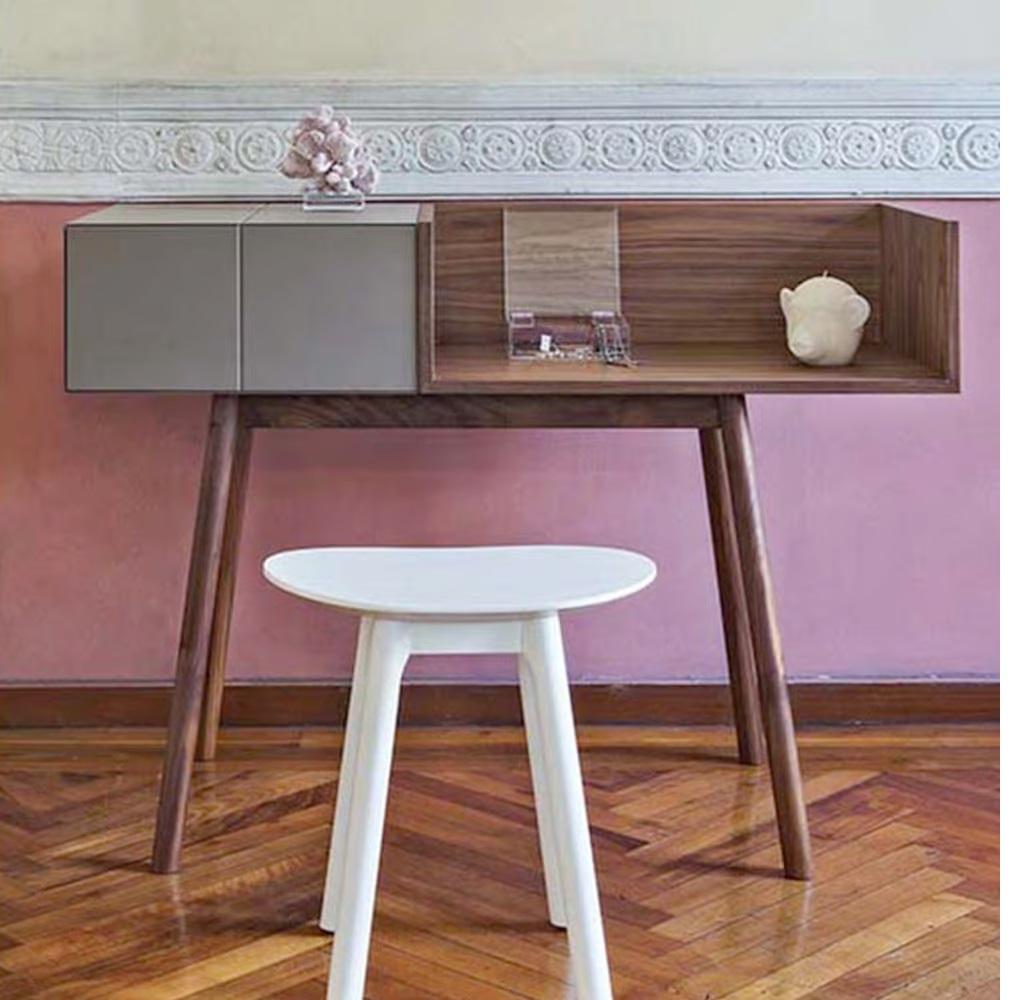 Hand-Crafted Midcentury Modern Style Boudoir In Walnut & Lacquer with 1 Drawer & 1 Box For Sale